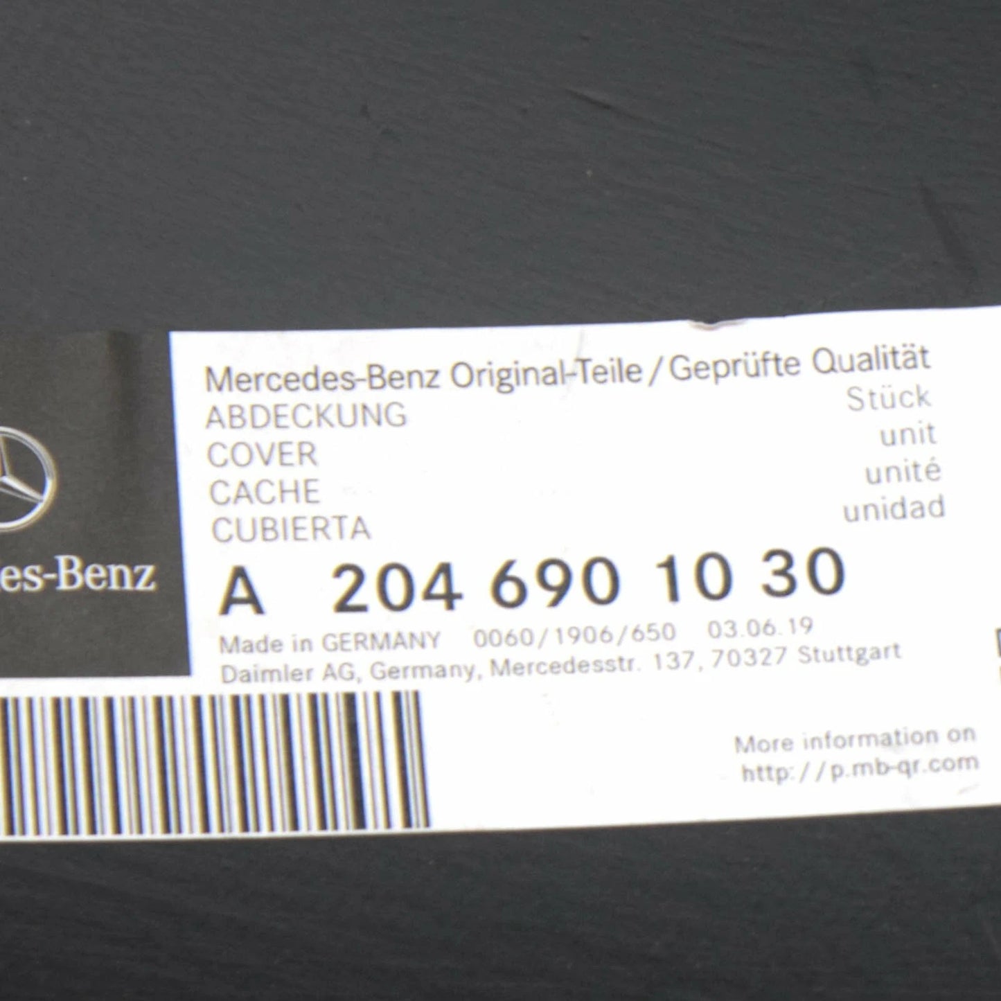 NEW MERCEDES-BENZ C W204 AMG FRONT RIGHT FENDER COVER A2046901030