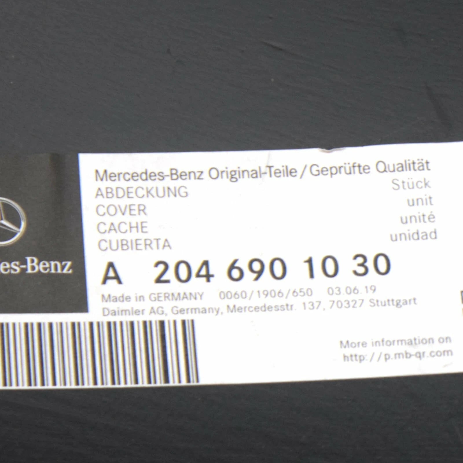NEW MERCEDES-BENZ C W204 AMG FRONT RIGHT FENDER COVER A2046901030