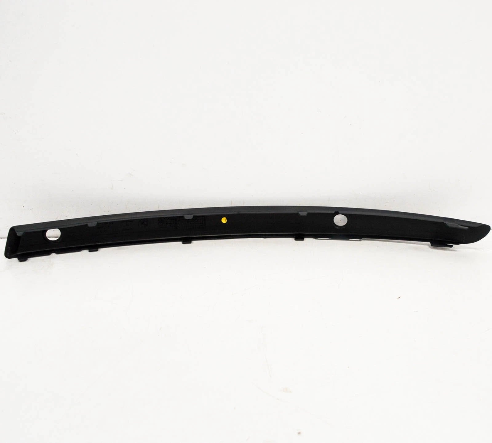 NEW BMW 1 E81 FRONT BUMPER RIGHT RUBBER STRIP PDC 51117185134 ORIGINAL