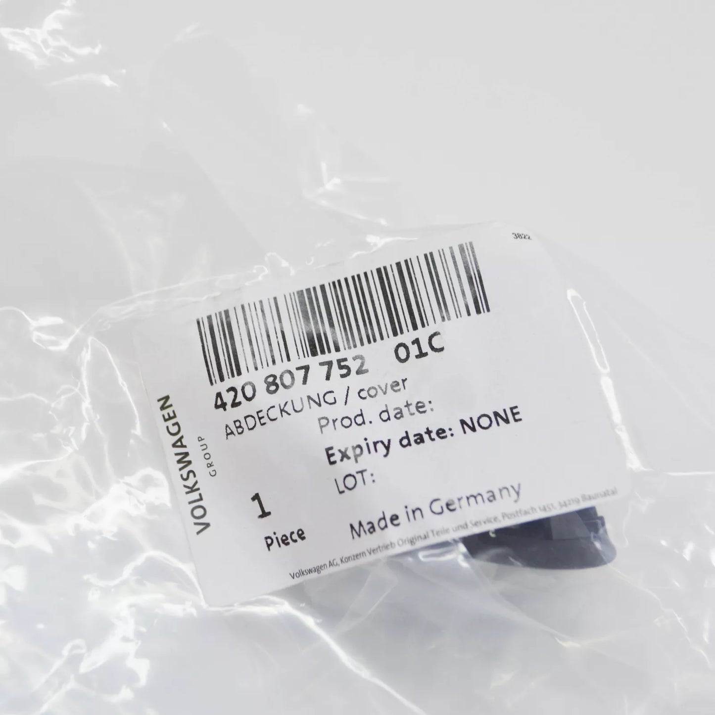 NEW AUDI R8 42 FRONT BUMPER RIGHT COVER 42080775201C