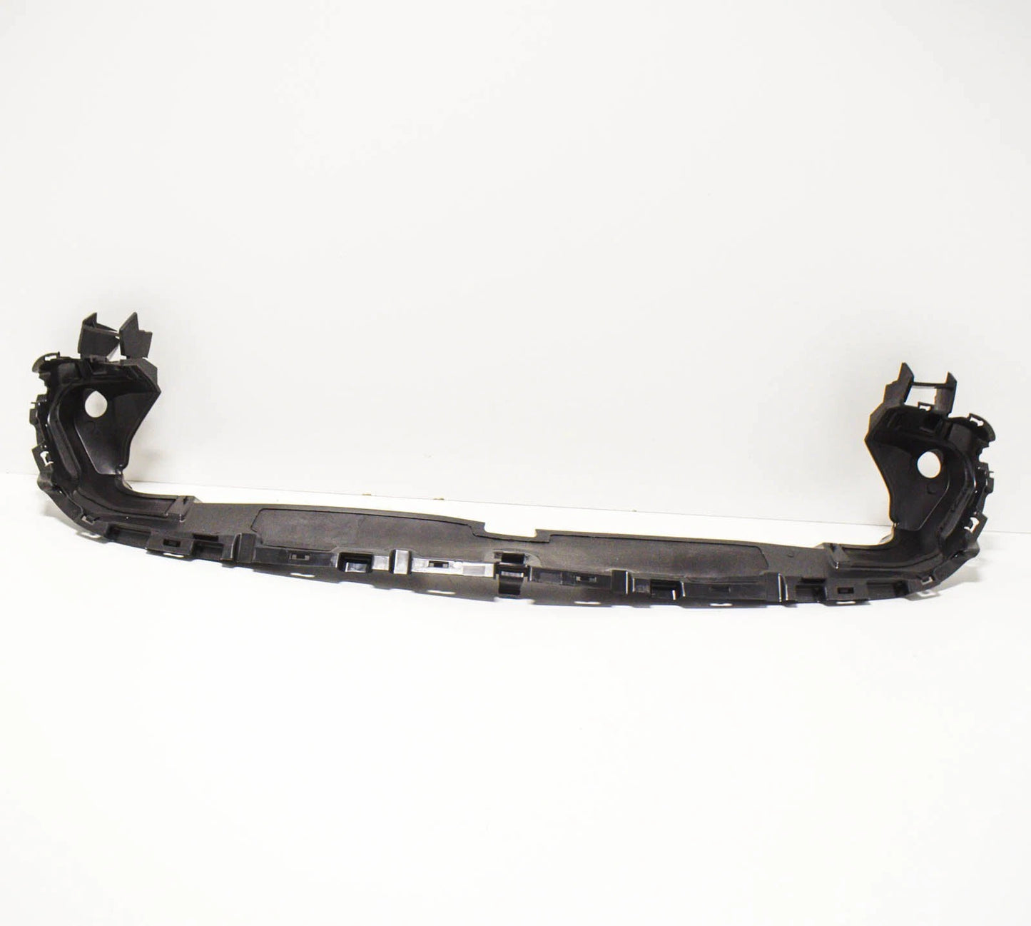 NEW MERCEDES BENZ C W205 FRONT GRILLE AIR DUCT BRACKET A2055051830