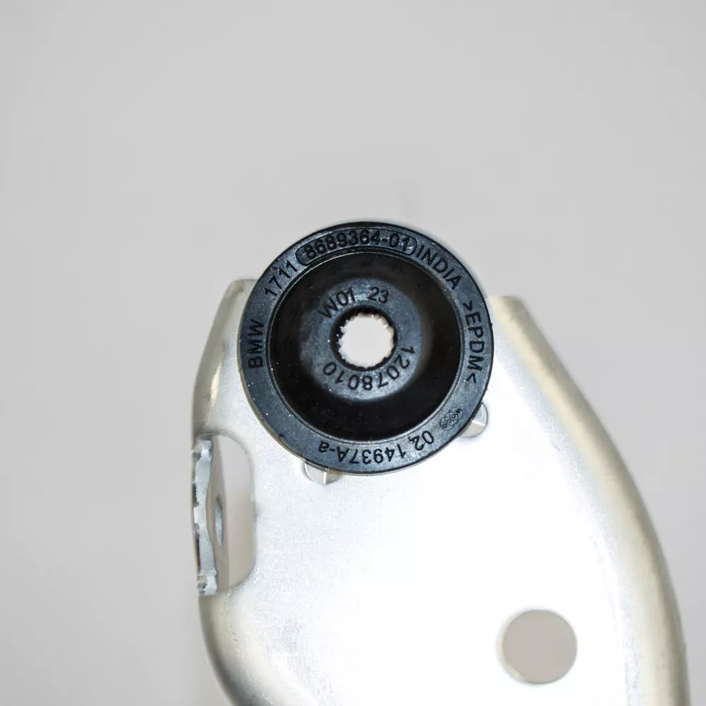 NEW BMW 5 G30 RADIATOR UPPER RIGHT BRACKET 51647357220 ORIGINAL