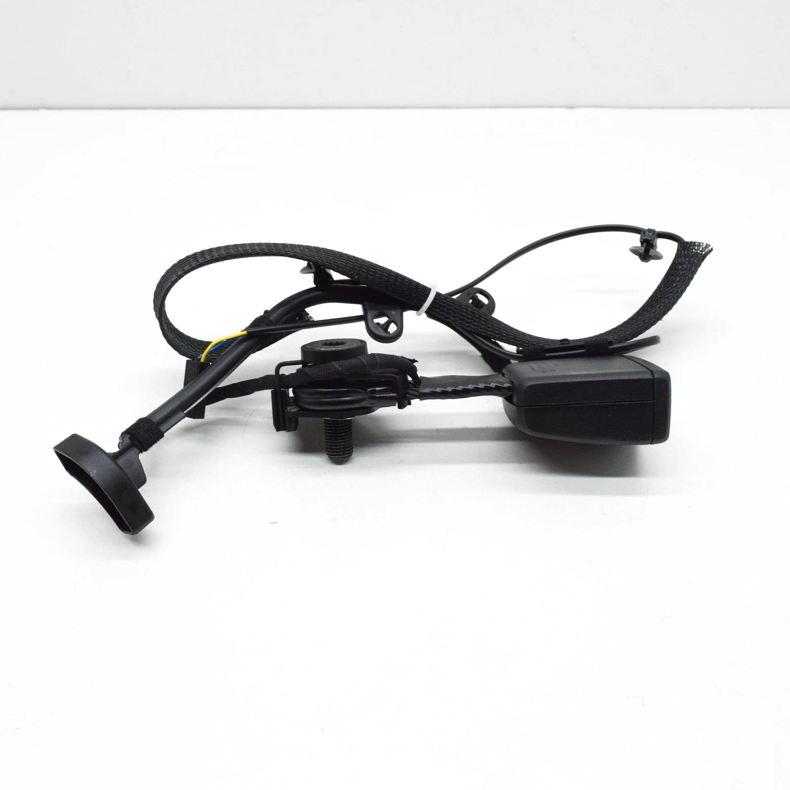 NEW VOLKSWAGEN TIGUAN AD MK2 REAR RIGHT SEAT BELT LATCH 5NA857754BMNB ORIGINAL