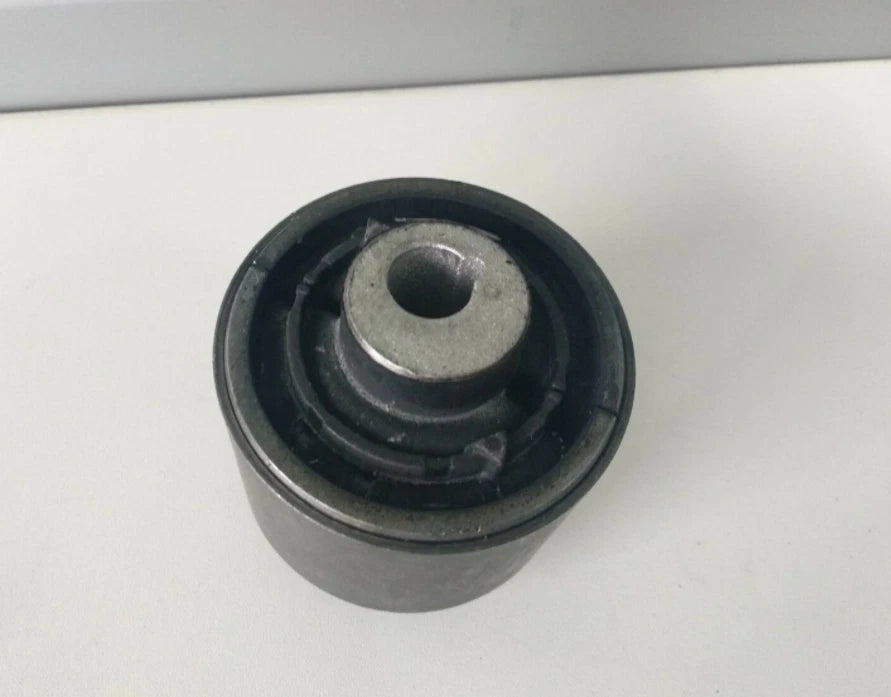 NEW MB S W222 FRONT LOWER CONTROL ARM INNER BUSHING A2223331500 ORIGINAL