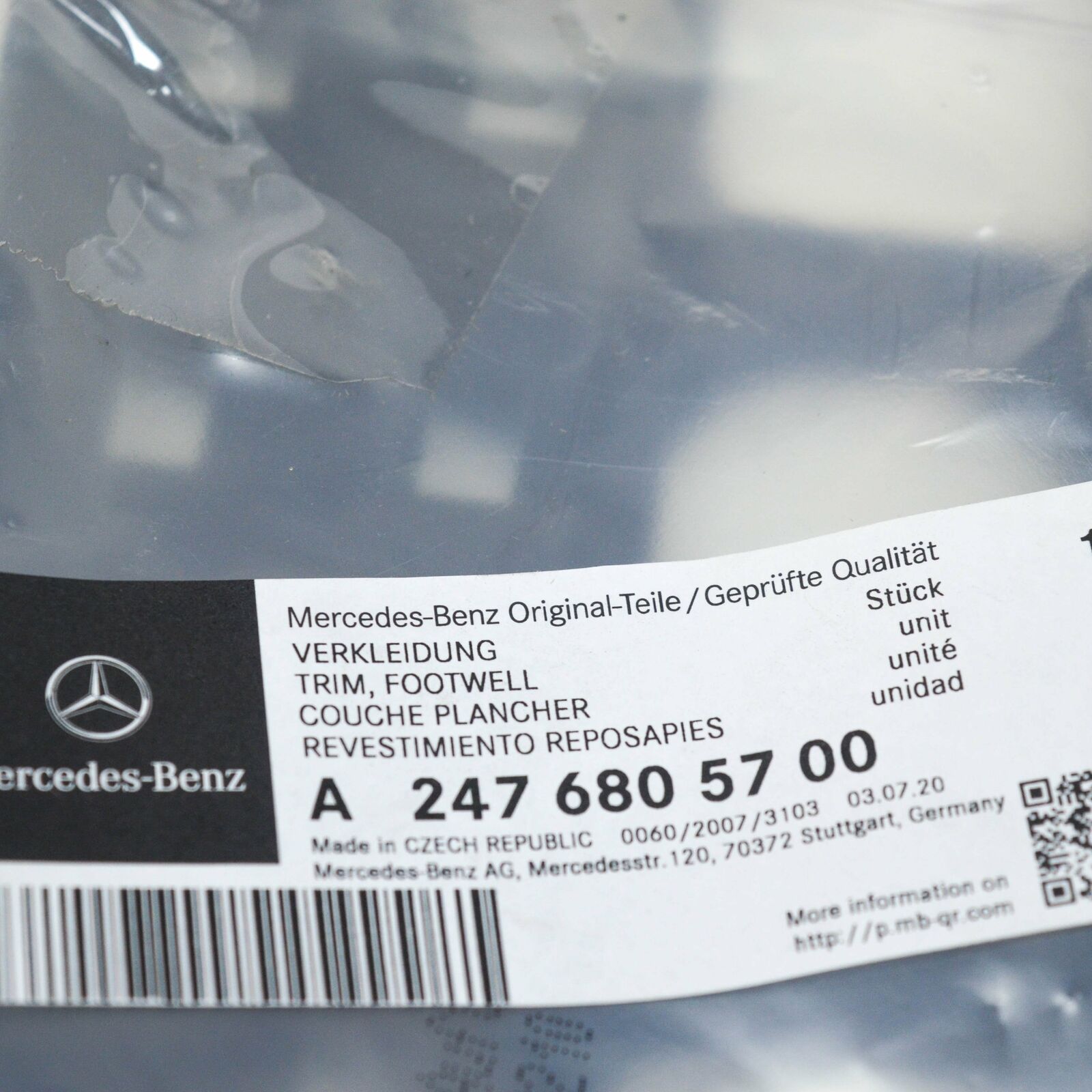 NEW MB GLB X247 FRONT DASH PANEL RIGHT LOWER COVER LHD A2476805700 ORIGINAL