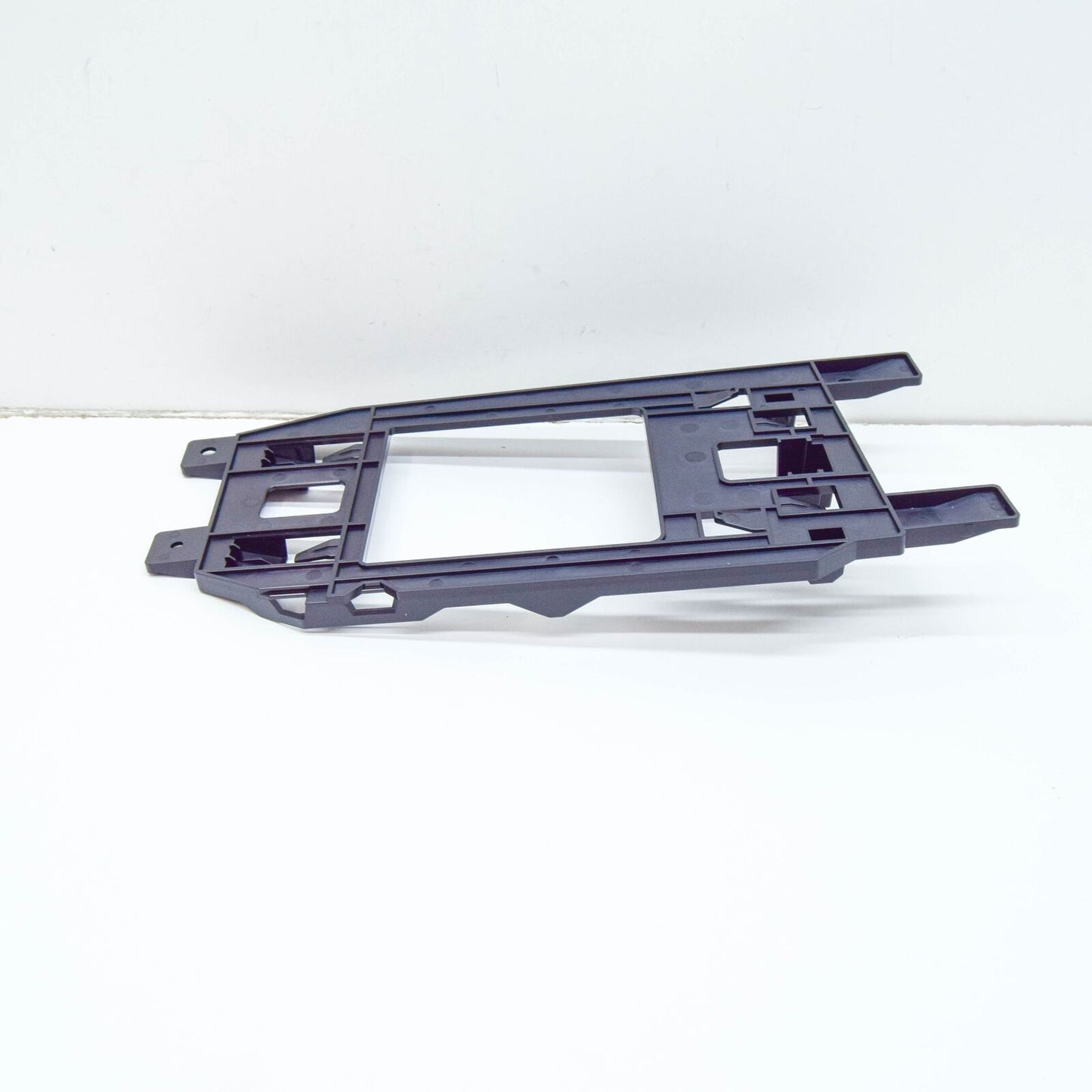 NEW AUDI A4 ALLROAD B9 RADIO AMPLIFIER BRACKET 8W0907514 ORIGINAL