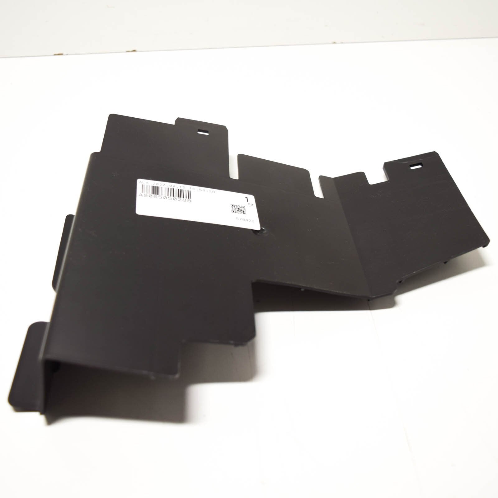 NEW MB SPRINTER 906 RIGHT AIR BAFFLE DUCT DEFLECTOR SHIELD A9065050288 ORIGINAL