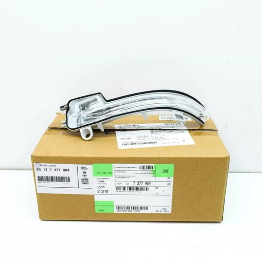 NEW BMW 2 F45 FRONT RIGHT WING MIRROR TURN SIGNAL 63137377964 2015 ORIGINAL