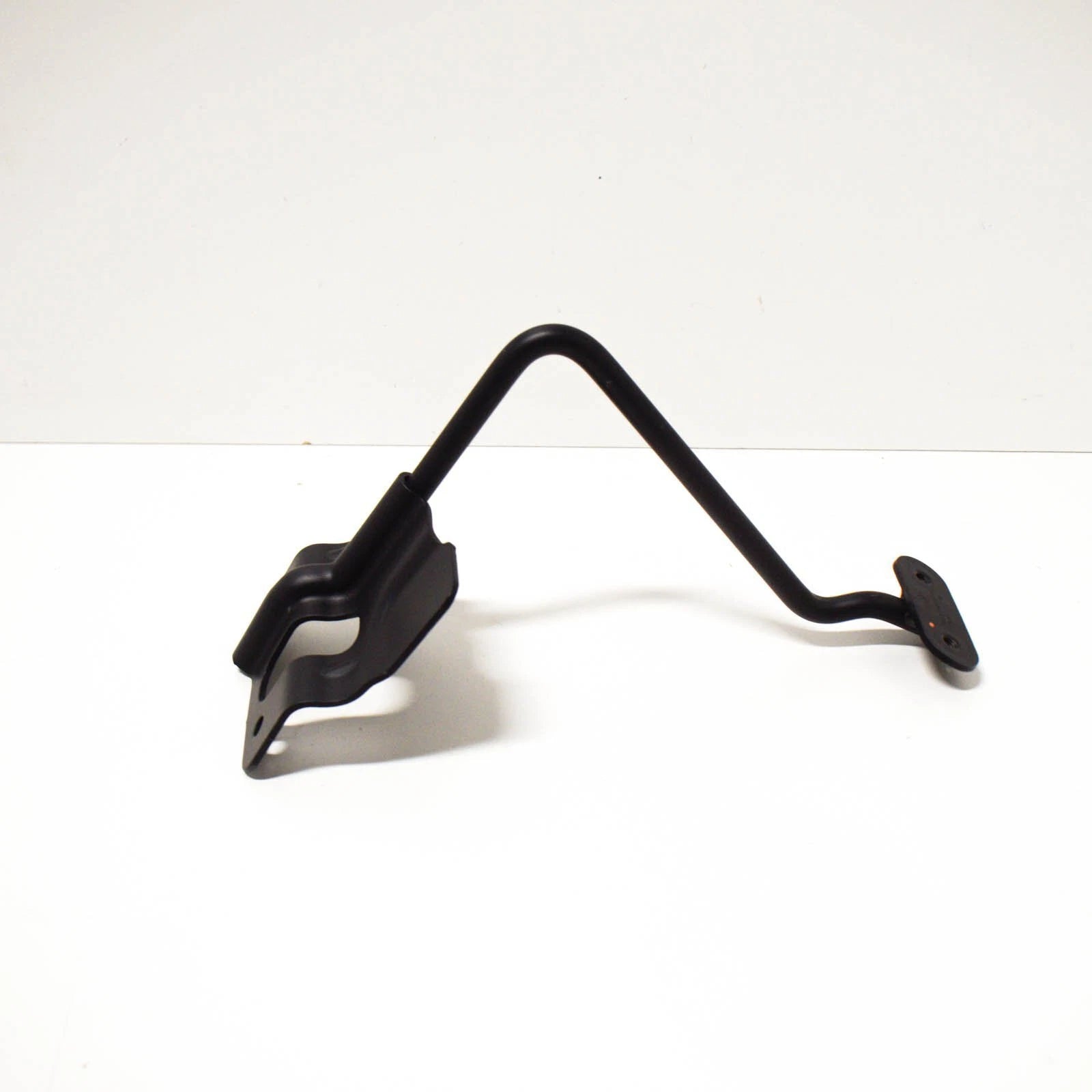 NEW MERCEDES-BENZ E-CLASS CONVERTIBLE A207 BRACKET A2078980132 ORIGINAL