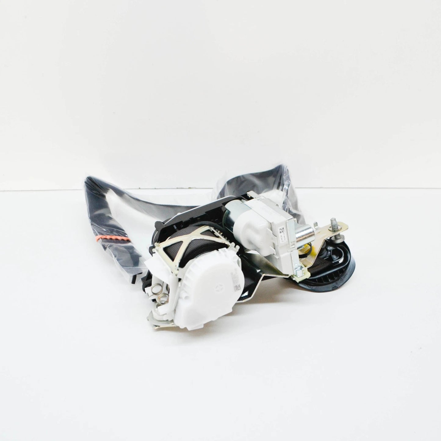 NEW MERCEDES-BENZ GLE W166 FRONT LEFT SEAT BELT A16686013008T44 ORIGINAL