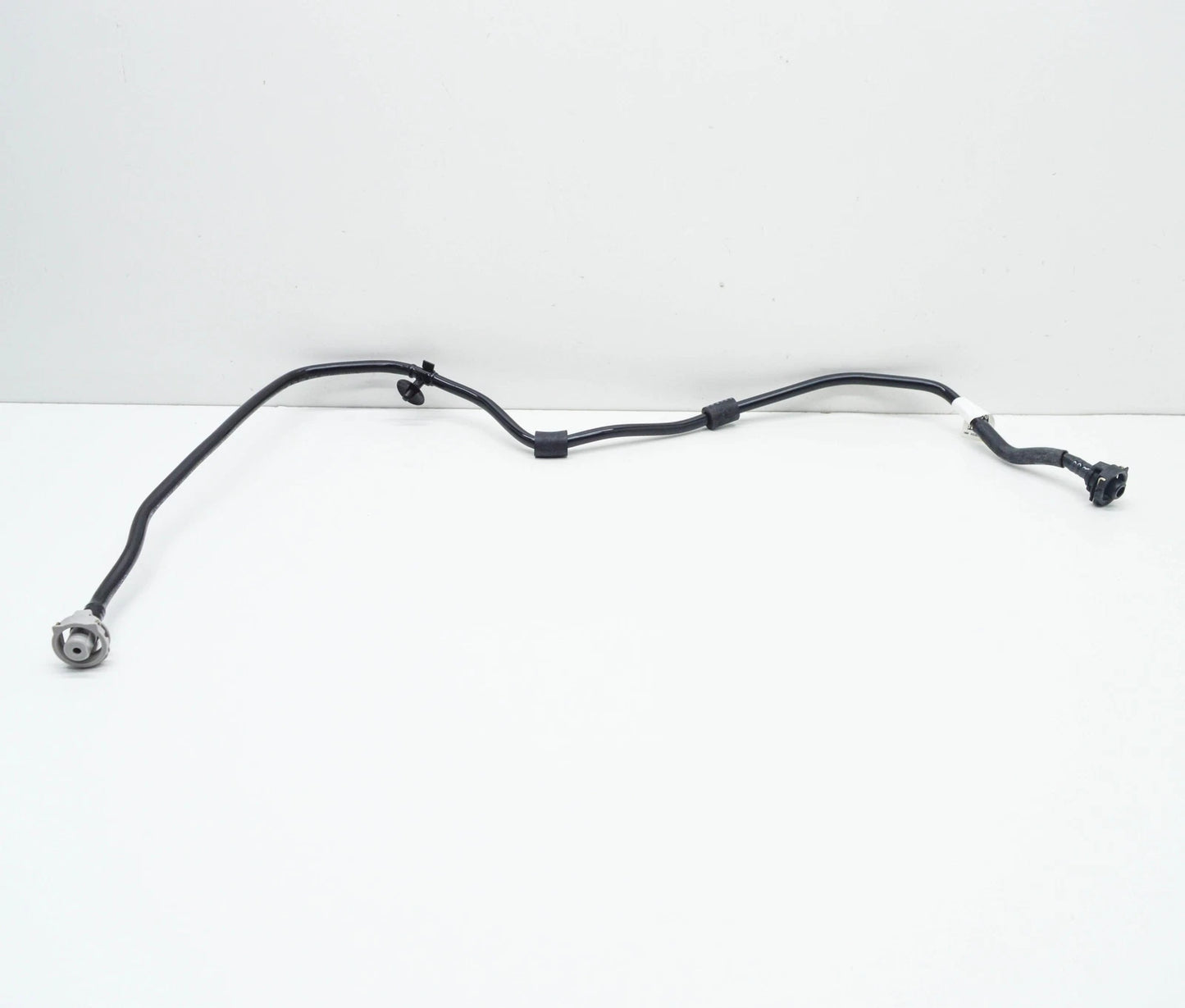 NEW AUDI A4 AVANT B9 ENGINE OWERFLOW COOLANT BREATHER LINE 8W0121081DA ORIGINAL