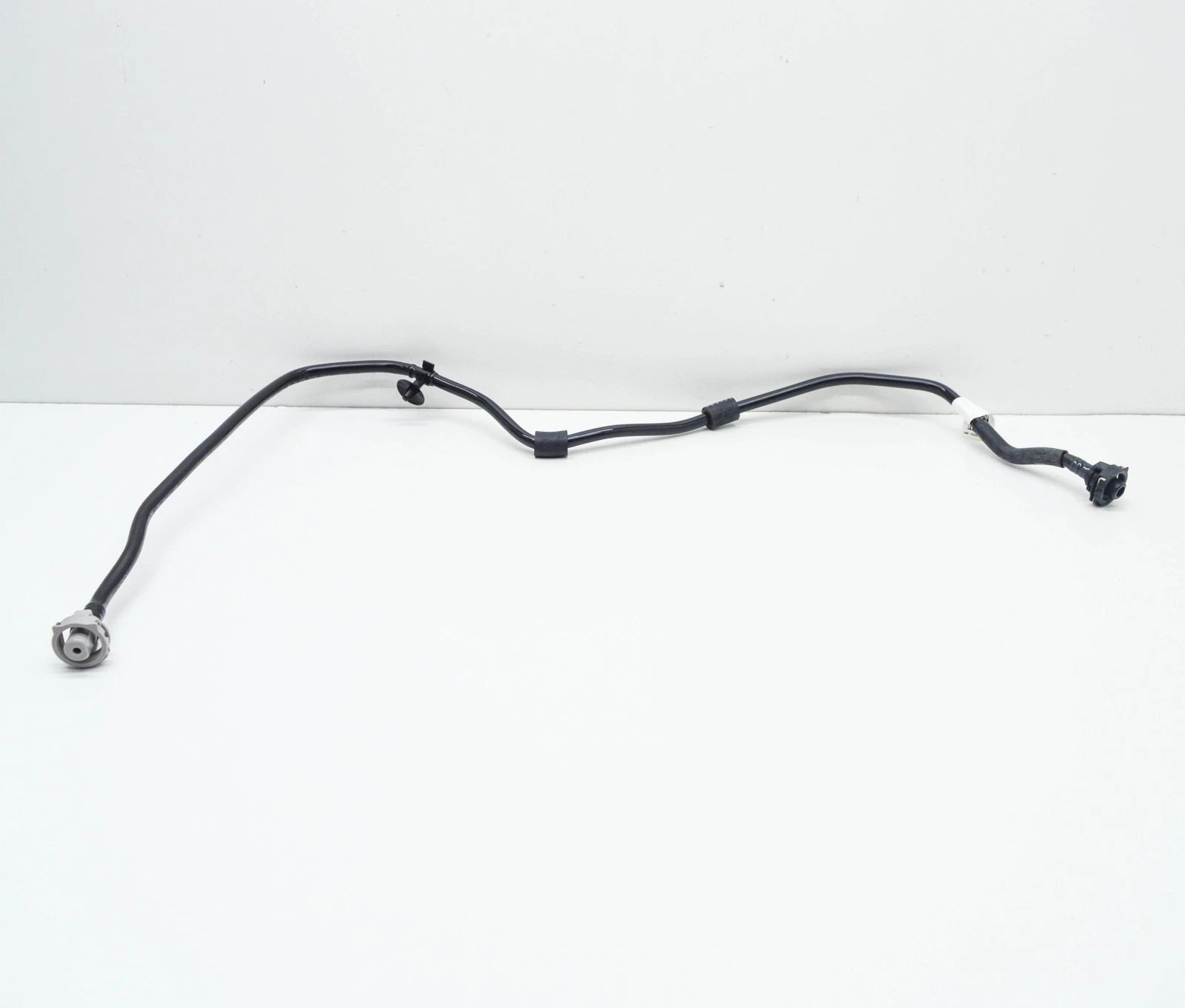 NEW AUDI A4 AVANT B9 ENGINE OWERFLOW COOLANT BREATHER LINE 8W0121081DA ORIGINAL