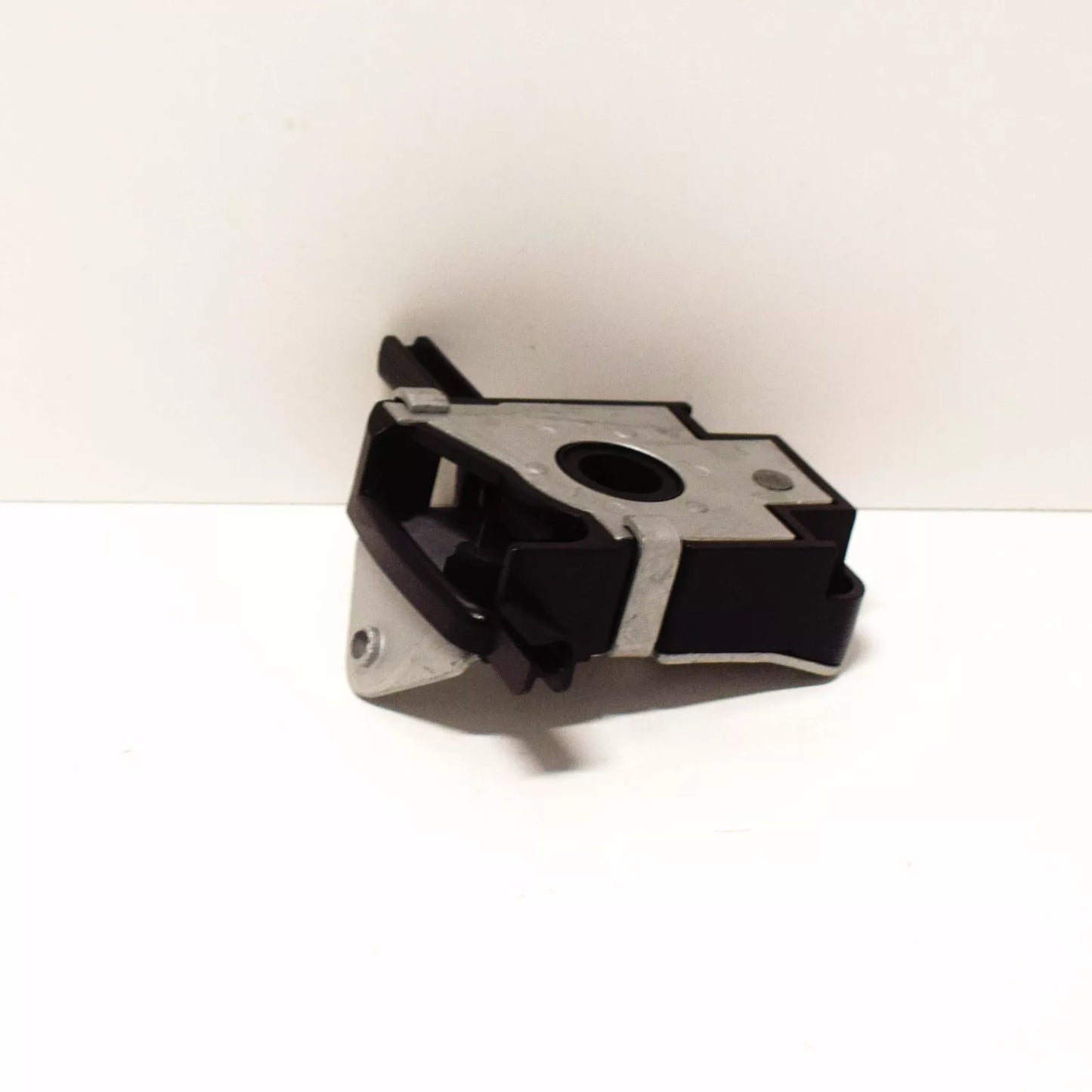 NEW BMW 3 E36 RIGHT LOWER BONNET LOCK CATCH RHD 51231977636 ORIGINAL