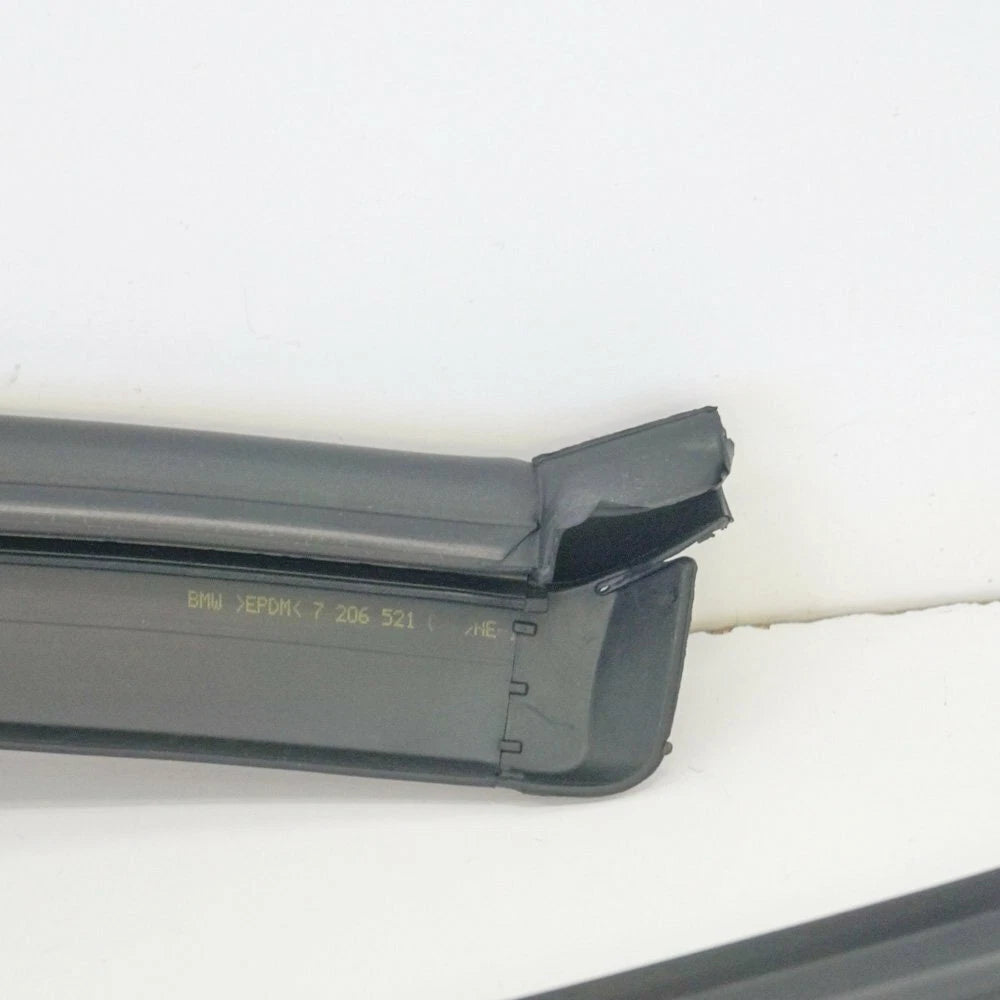 NEW BMW 5 F10 ENGINE BONNET SEAL 51767206521 7206521 ORIGINAL