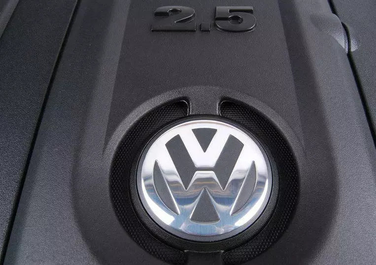 NEW VOLKSWAGEN BEETLE A5 AIR FILTER AND HOUSING ASSEMBLY 07K129607J ORIGINAL