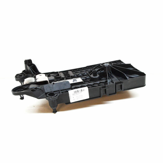 NEW VOLKSWAGEN PASSAT B8 3G BATTERY PAD 5Q0915331K 2015