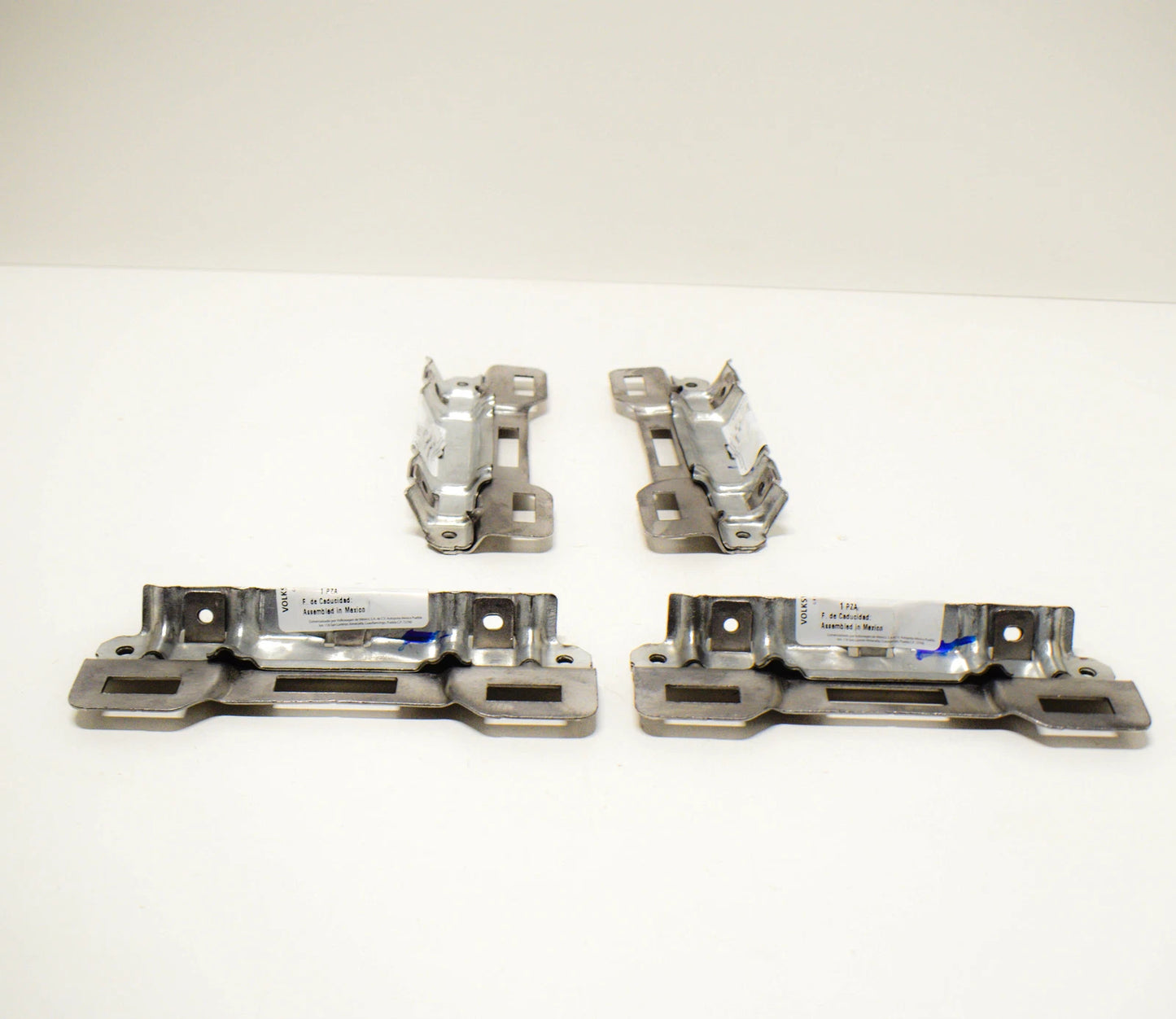 NEW VOLKSWAGEN GOLF MK7 GRAB HANDLE BRACKET X4 5GM858687D ORIGINAL