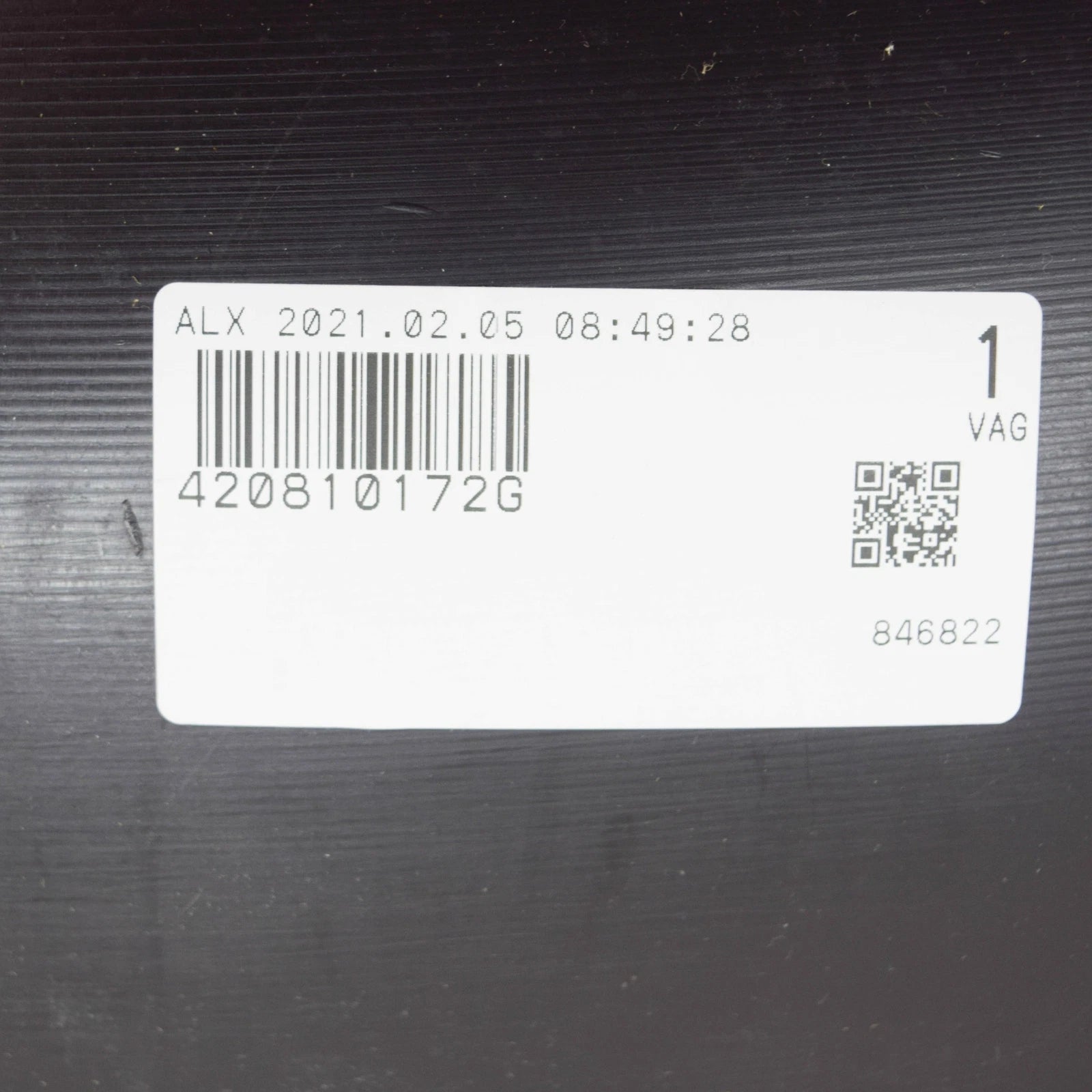 NEW AUDI R8 42 REAR RIGHT WHEEL HOUSING LINER 420810172G