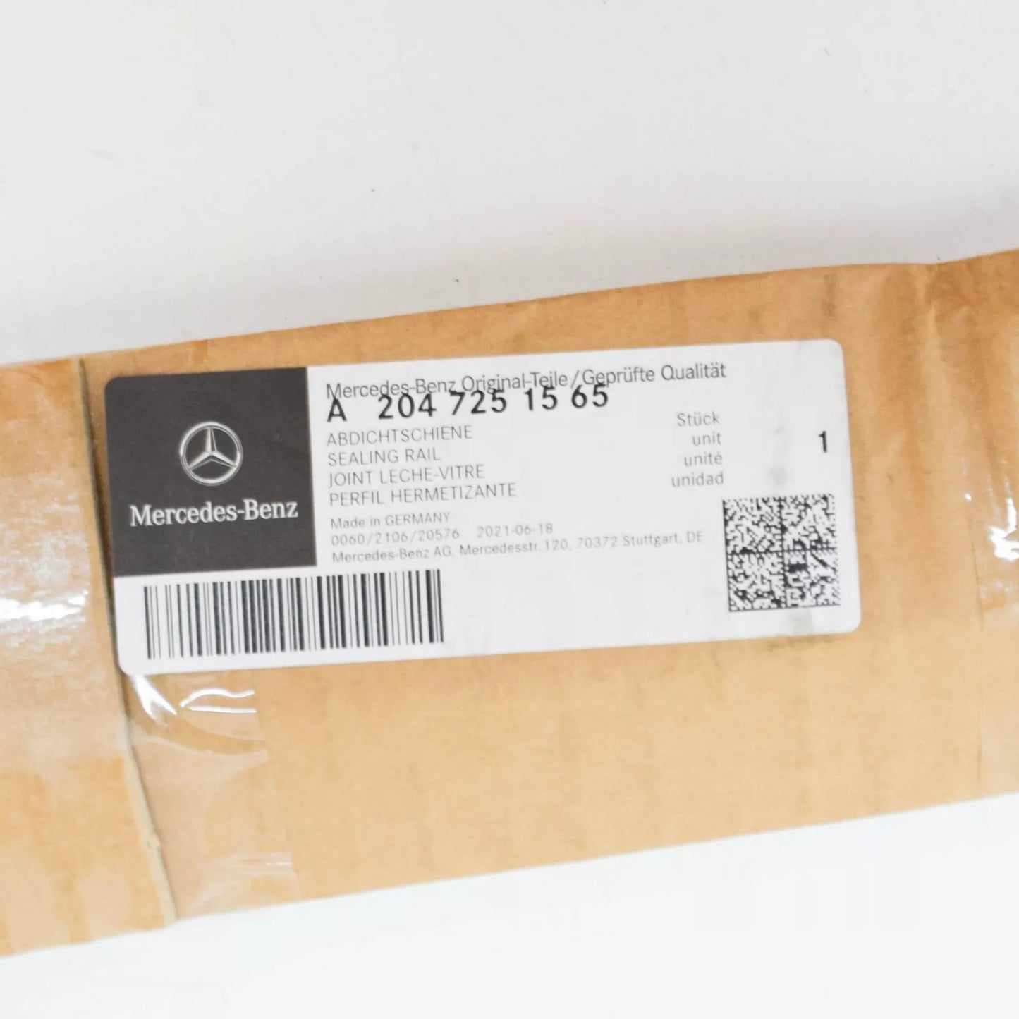 NEW MERCEDES-BENZ C W204 FRONT LEFT DOOR WINDOW SEALING RAIL A2047251565