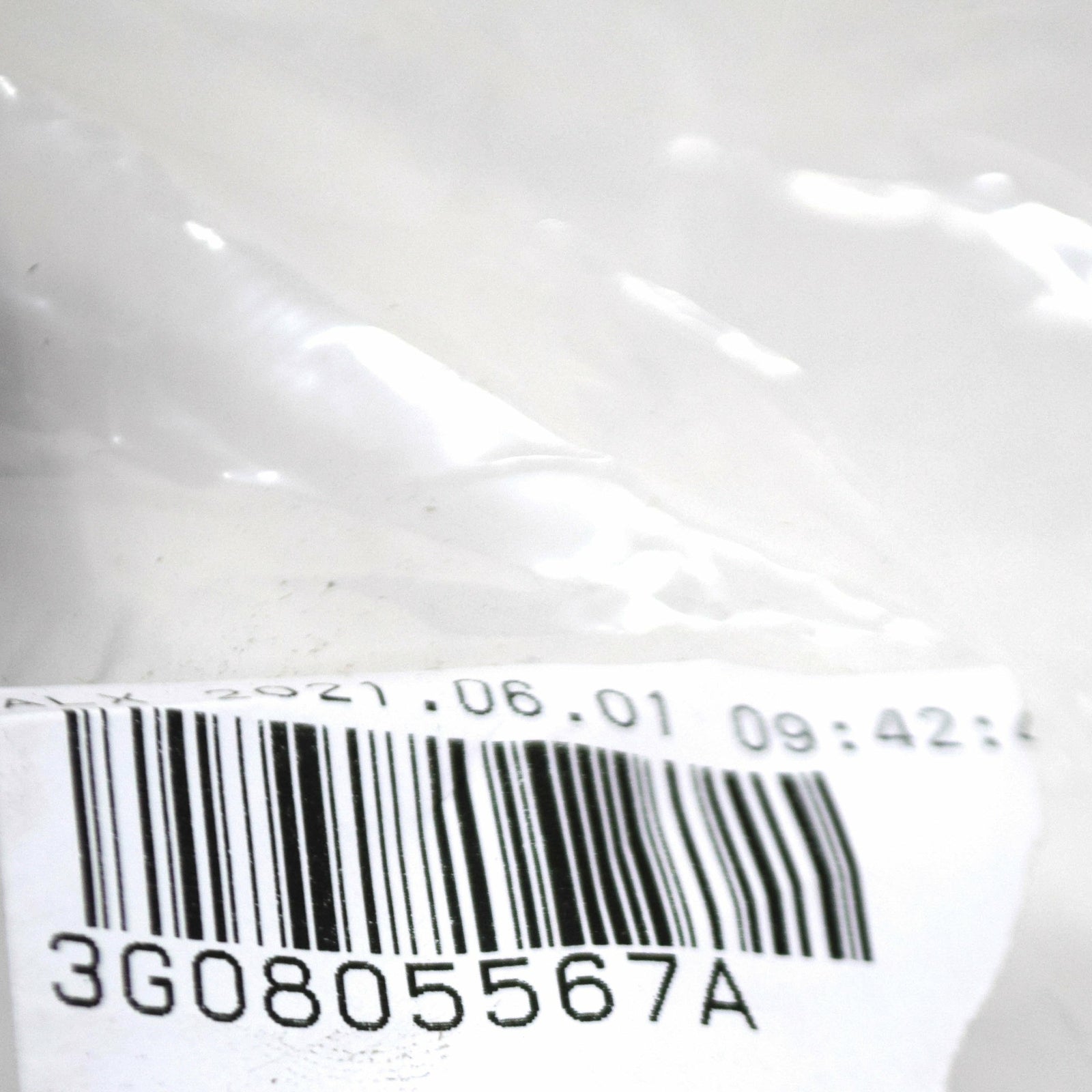 NEW VOLKSWAGEN PASSAT B8 FRONT CNETRE LOCK CARRIER SUPPORT 3G0805567A ORIGINAL