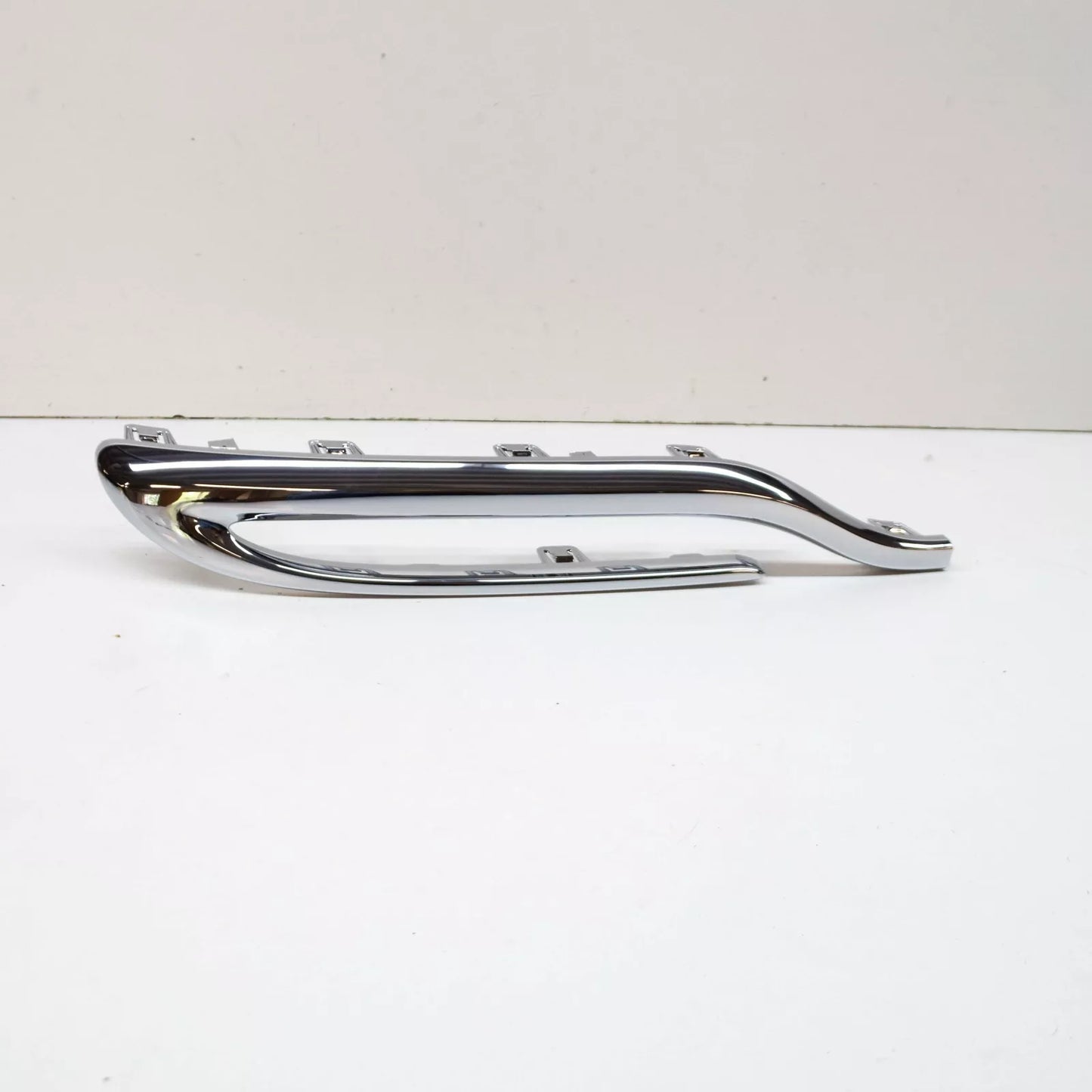 NEW MERCEDES-BENZ S W222 REAR RIGHT BUMPER CHROME MOLDING A2228853621 ORIGINAL