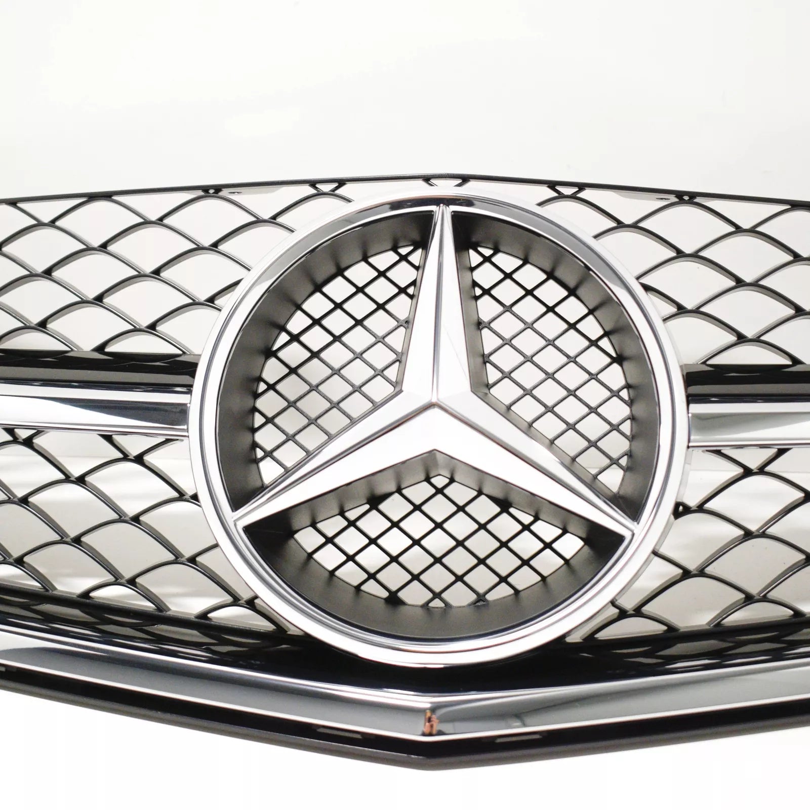 NEW MERCEDES-BENZ C W204 RADIATOR GRILLE A2048802483 ORIGINAL