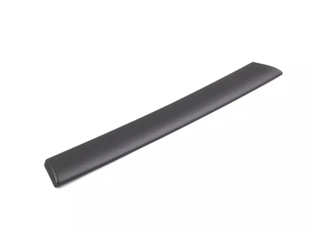 NEW BMW 3 E46 FRONT RIGHT DOOR TRIM 51418213994 8213994 ORIGINAL