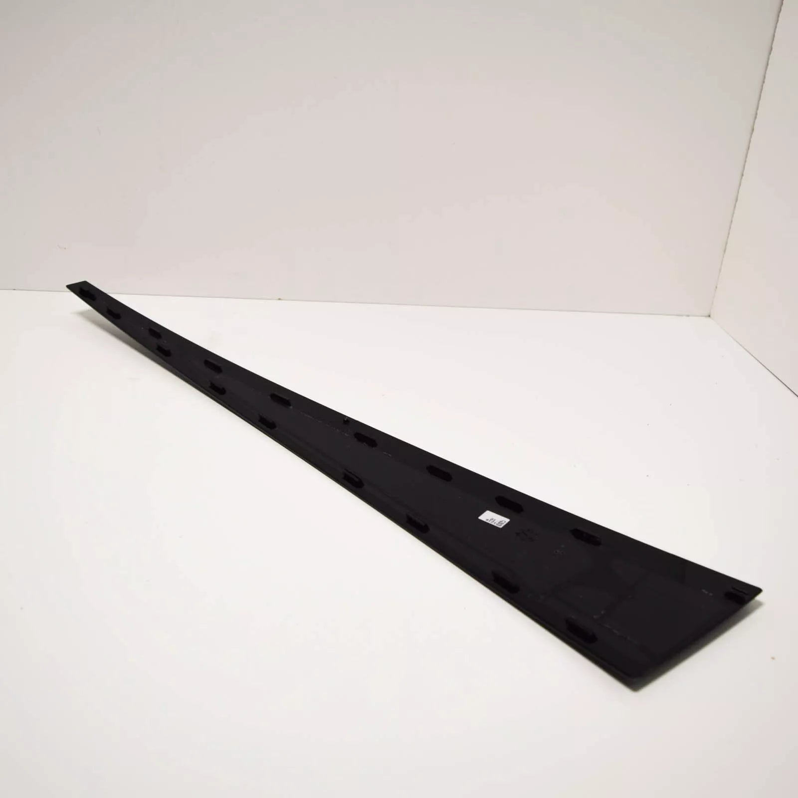 NEW MERCEDES-BENZ SL R230 REAR RIGHT C PILLAR TRIM A2307920430 2006 ORIGINAL