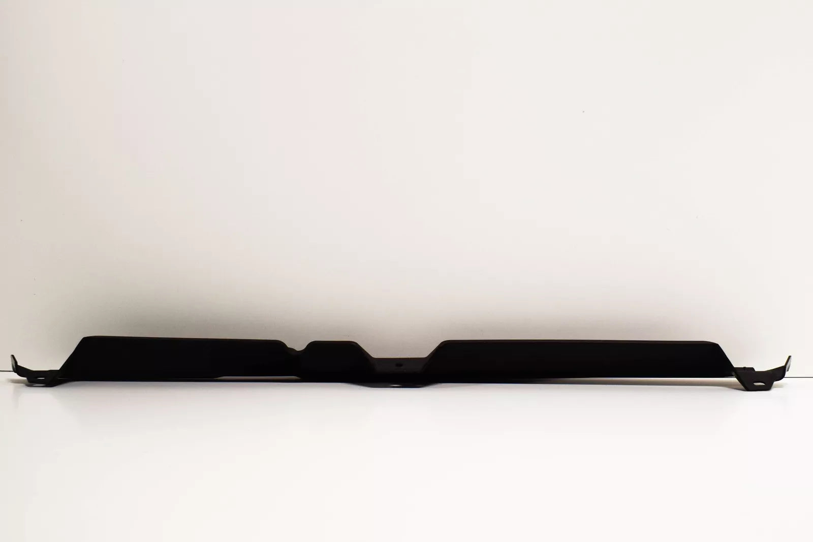 NEW MB GLC X253 FRONT GRILLE AIR GUIDE UPPER SUPPORT A2538801401 ORIGINAL