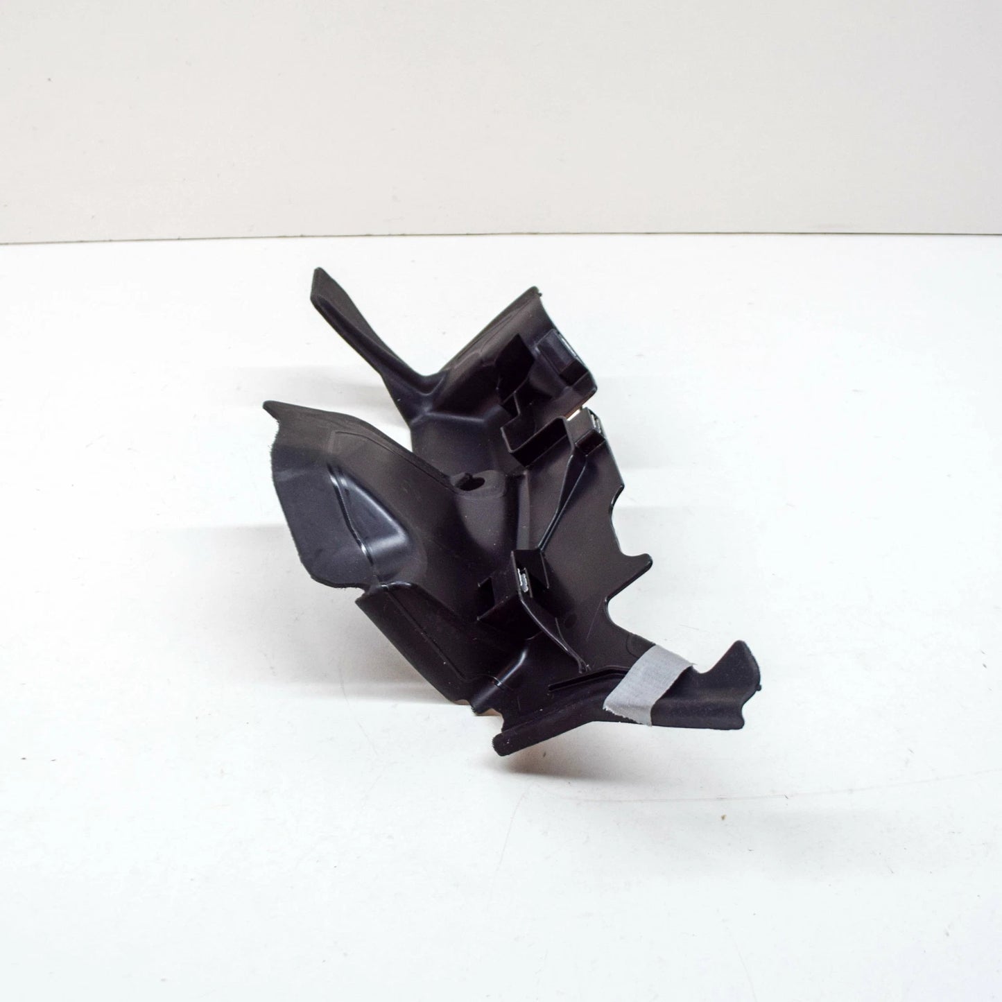 NEW AUDI TT RS FV 8S FRONT RIGHT RADIATOR AIR DUCT 8S0121284E