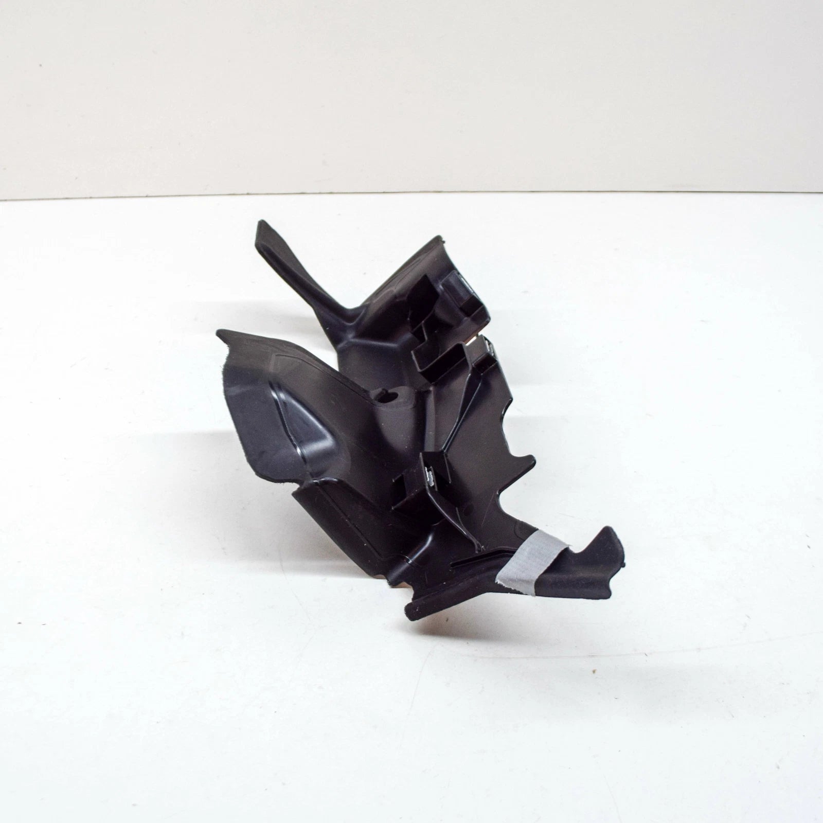 NEW AUDI TT RS FV 8S FRONT RIGHT RADIATOR AIR DUCT 8S0121284E