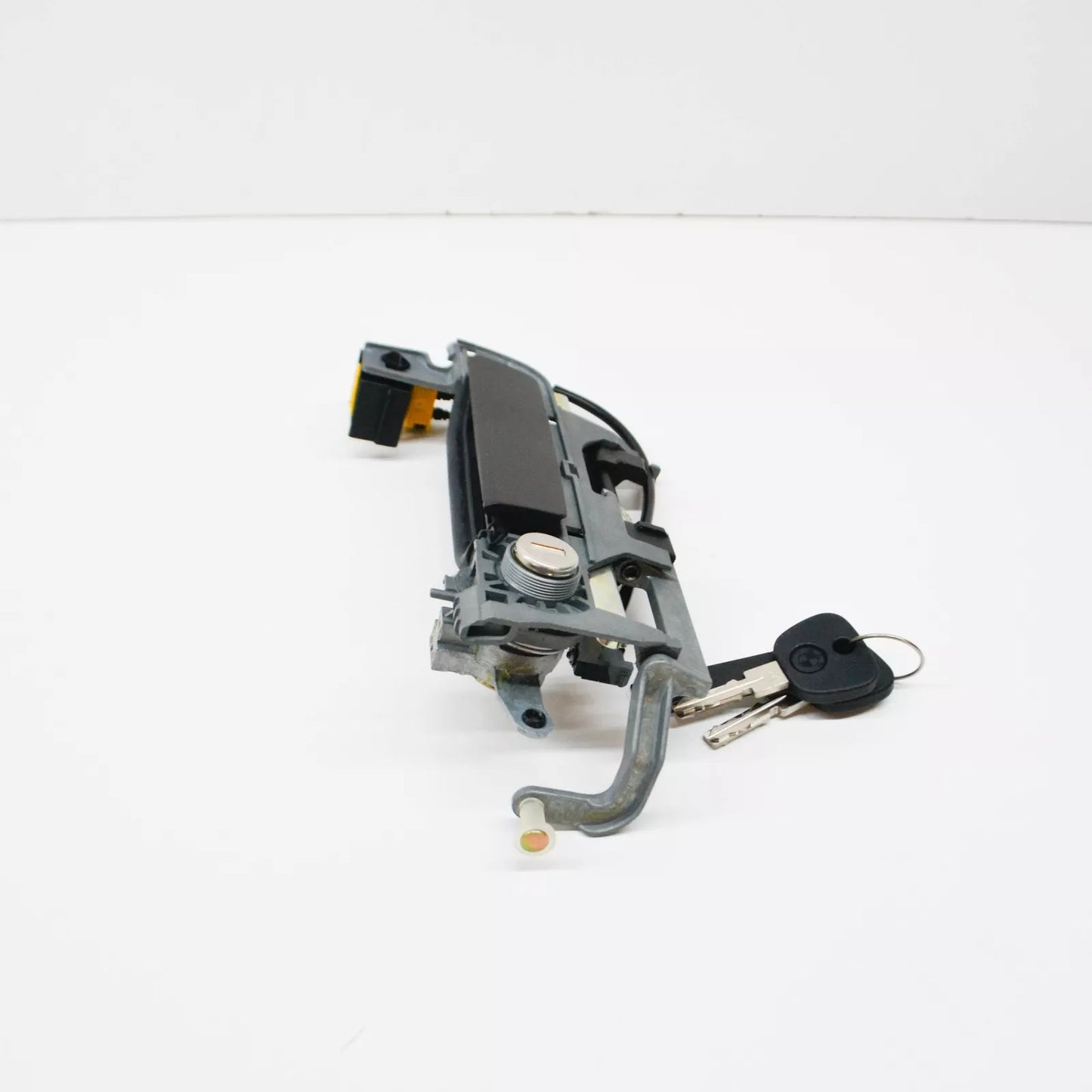 NEW BMW Z3 COUPE E36 FRONT LEFT DOOR EXTERIOR HANDLE 51218401623 8401623