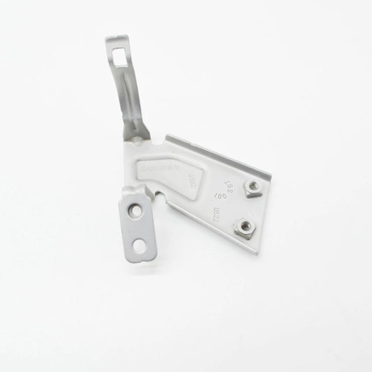 NEW MERCEDES-BENZ E W213 COOLING WATER PUMP BRACKET A2135010920 ORIGINAL