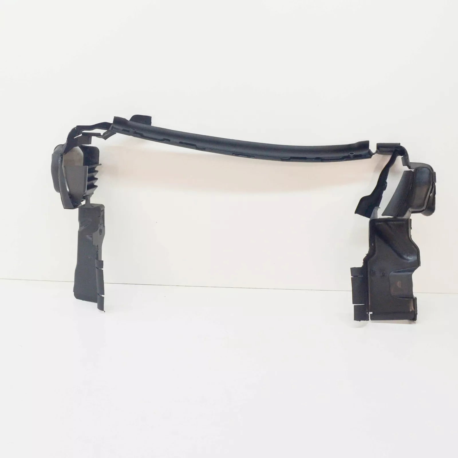 NEW MERCEDES-BENZ E-CLASS W211 AIR BAFFLE A2115001416