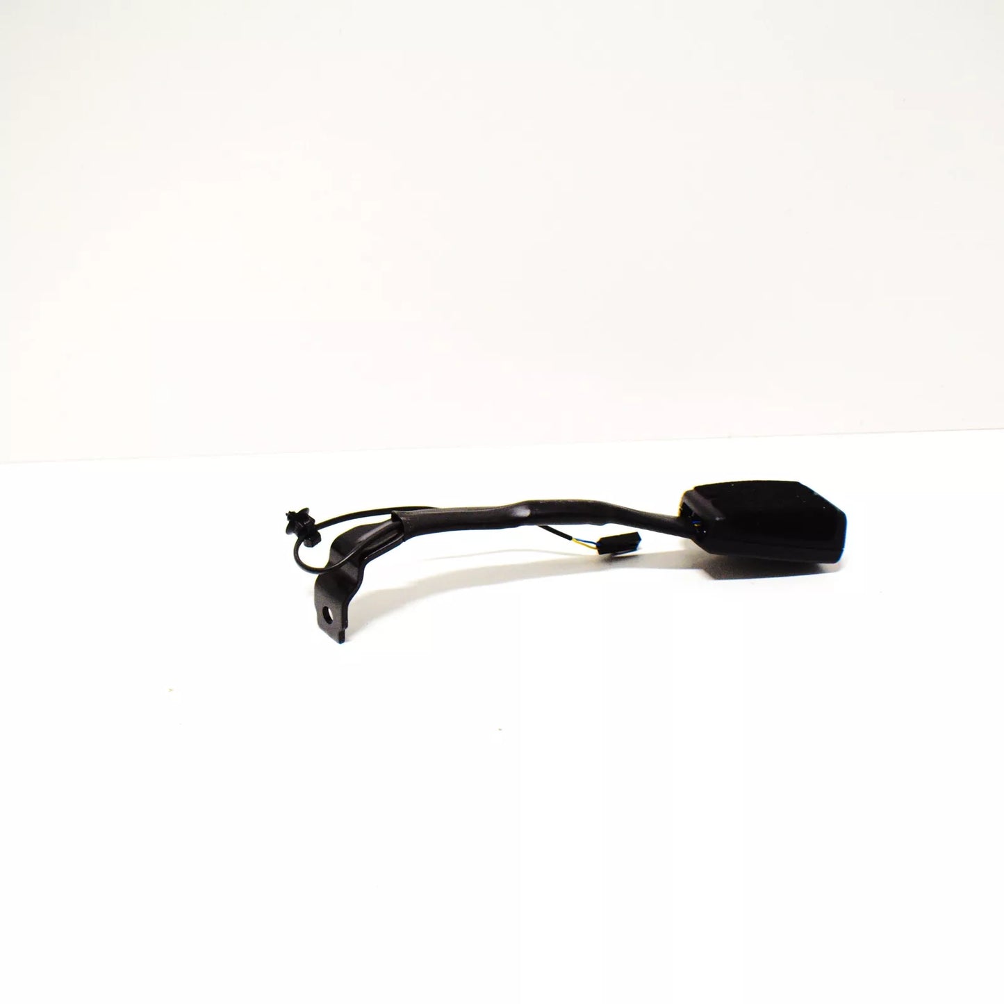 NEW VOLKSWAGEN GOLF MK6 FRONT LEFT SEAT BELT BUCKLE 1K3857755AGYLZ