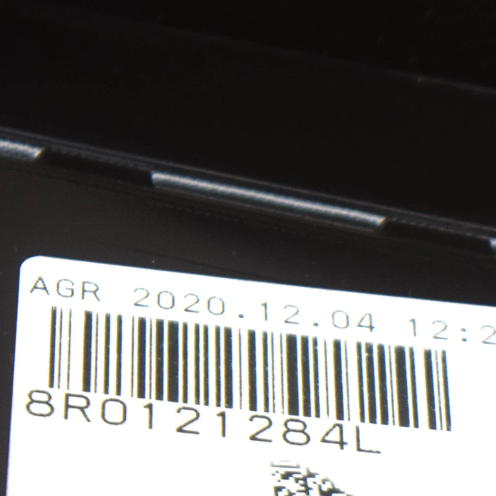 NEW AUDI Q5 8R RIGHT AIR GUIDE 8R0121284L ORIGINAL