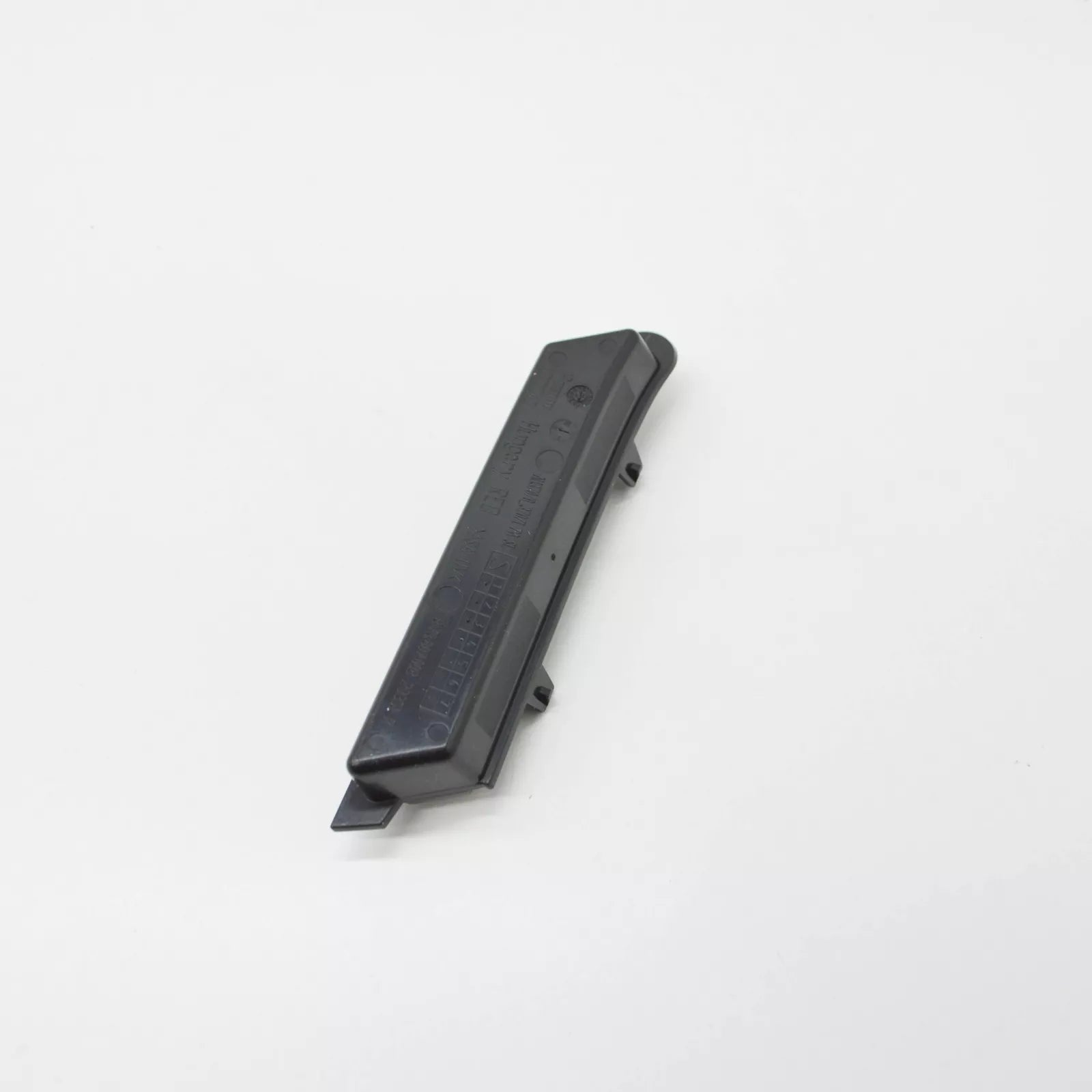 NEW AUDI A3 8V FRONT BUMPER RIGHT COVER 8V3807008