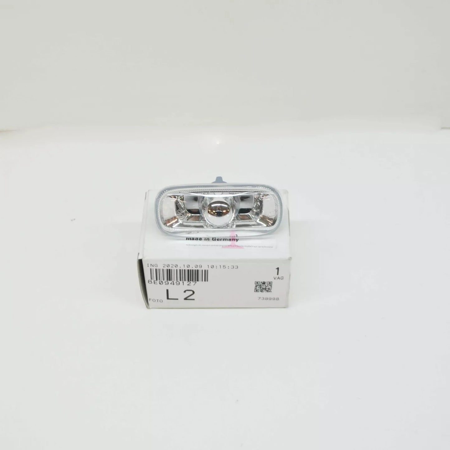 NEW AUDI A3 8P FRONT LEFT WING TURN INDICATOR CLEAR GLASS 8E0949127