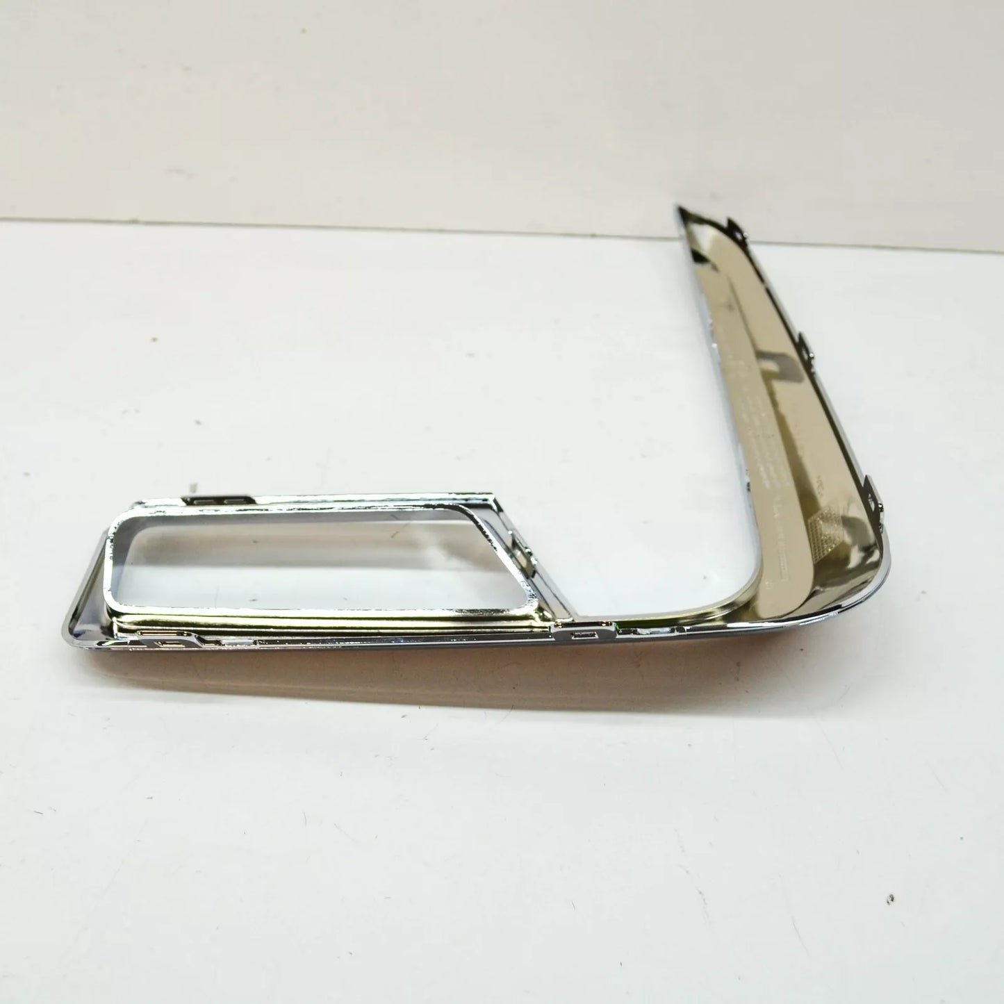 NEW BMW 7 G11 G12 M FRONT BUMPER RIGHT TRIM 51118079586 ORIGINAL