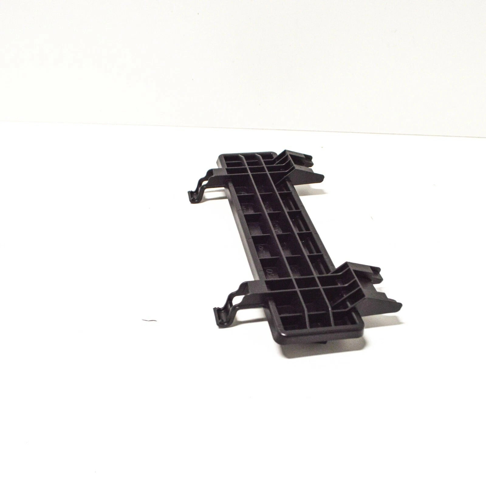 NEW MERCEDES BENZ GLA X156 AIR FILTER COVER CAP A2468300142 64