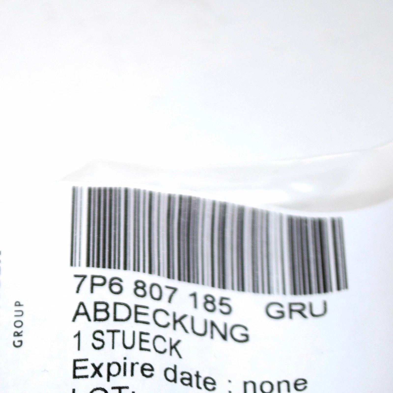 NEW VOLKSWAGEN TOUAREG 7P FRONT BUMPER LEFT TOW EYE COVER 7P6807185GRU ORIGINAL