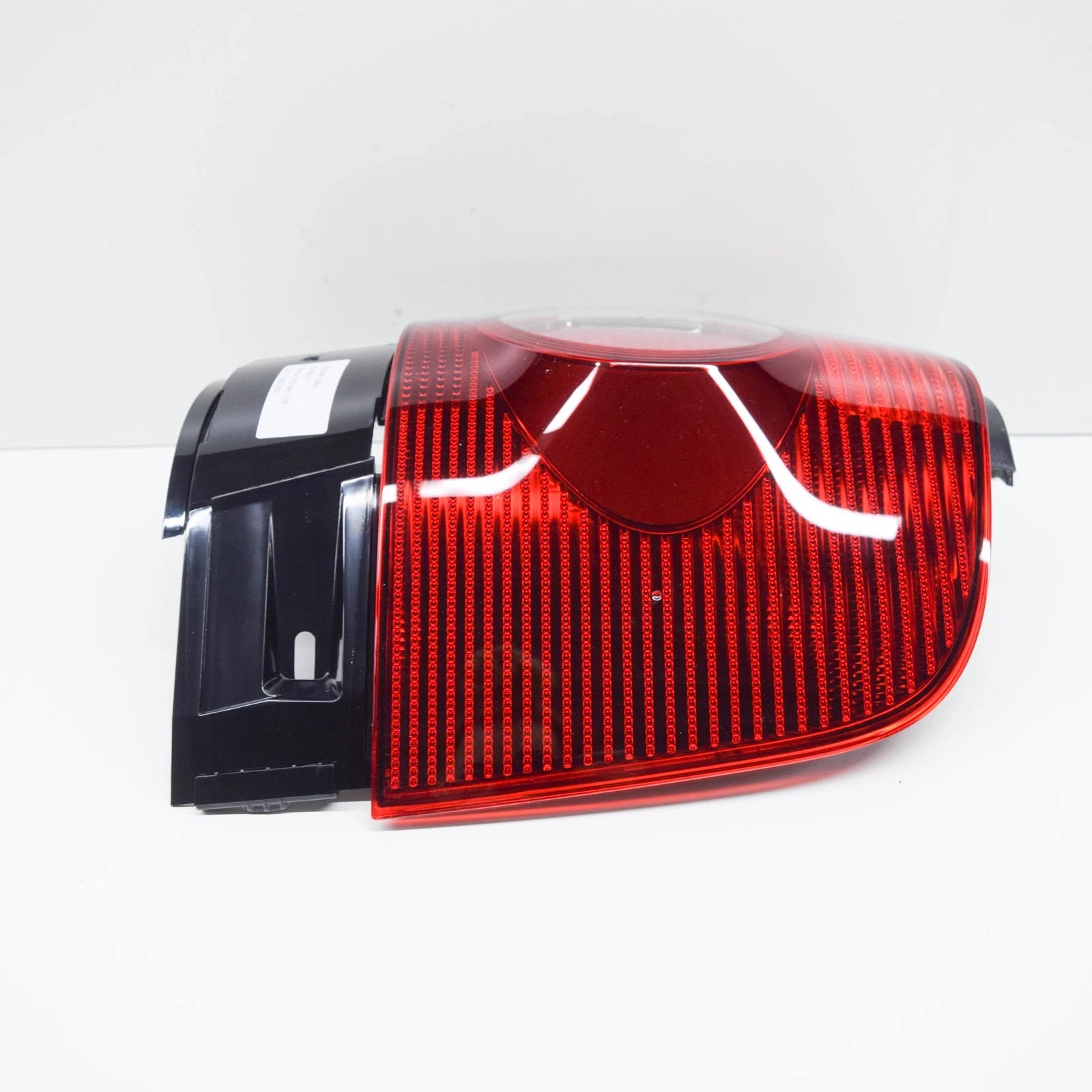 NEW VOLKSWAGEN SHARAN 7M REAR RIGHT OUTER TAILLIGHT 7M3945096M ORIGINAL