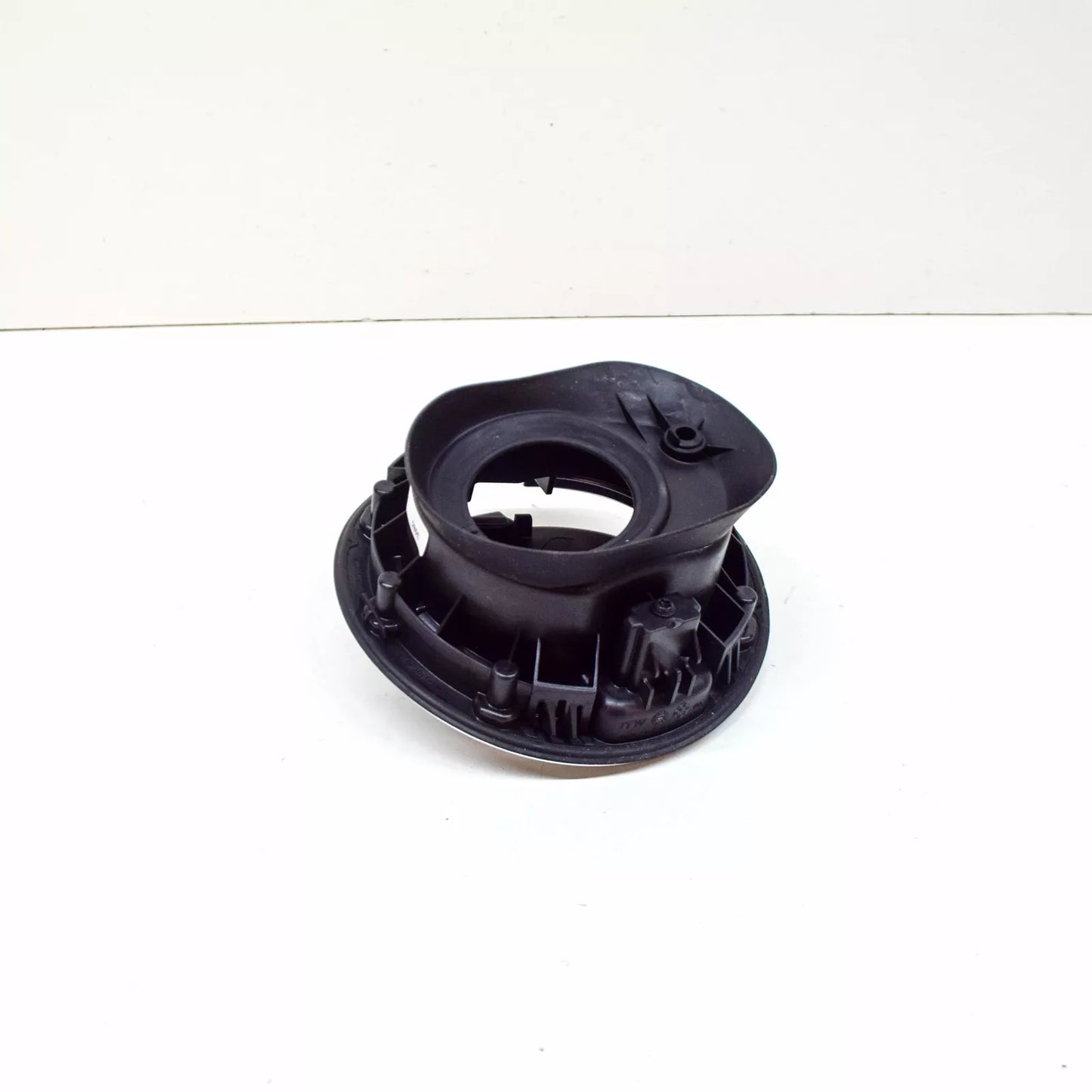 NEW AUDI TT FV MK3 REAR FUEL TANK FILLER DOOR 8S0809857E3Q7 ORIGINAL