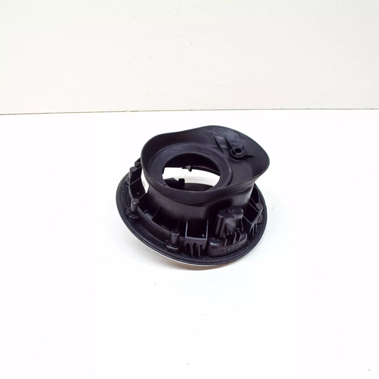 NEW AUDI TT FV MK3 REAR FUEL TANK FILLER DOOR 8S0809857E3Q7 ORIGINAL