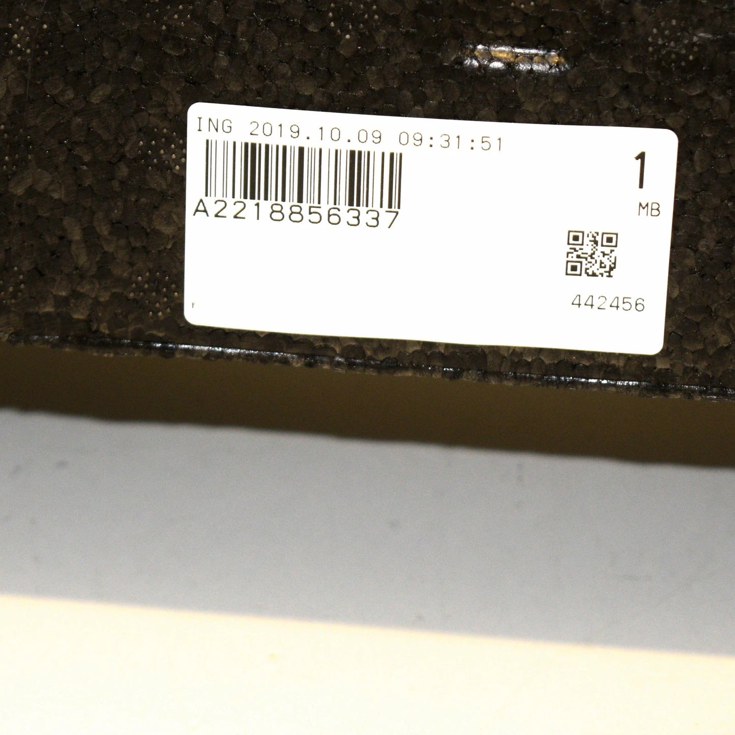 NEW MERCEDES-BENZ S-CLASS W221 FRONT BUMPER CENTER ABSORBER A2218856337 ORIGINAL