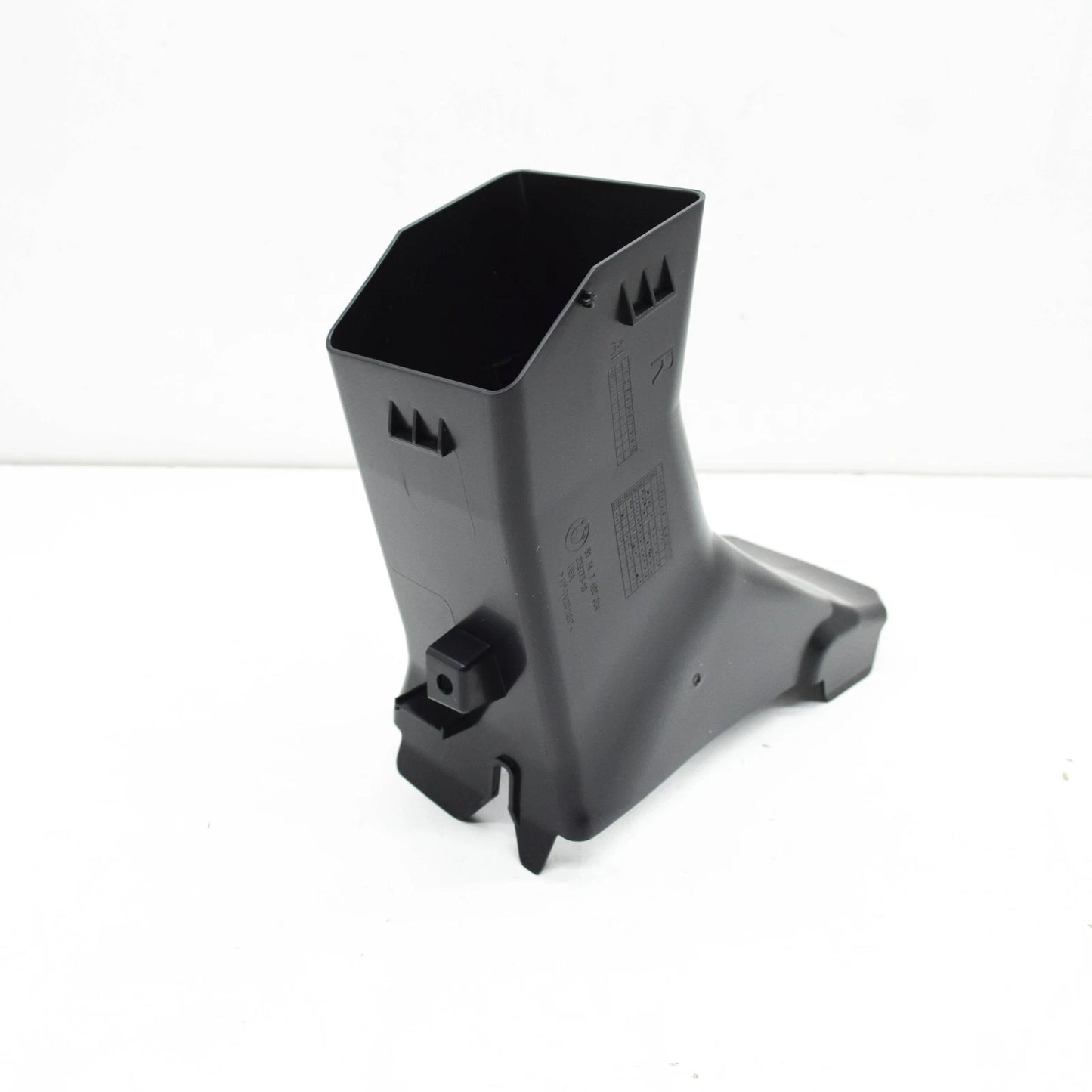 NEW BMW X3 G01 FRONT RIGHT BRAKE AIR DUCT 51747400004 7400004 ORIGINAL