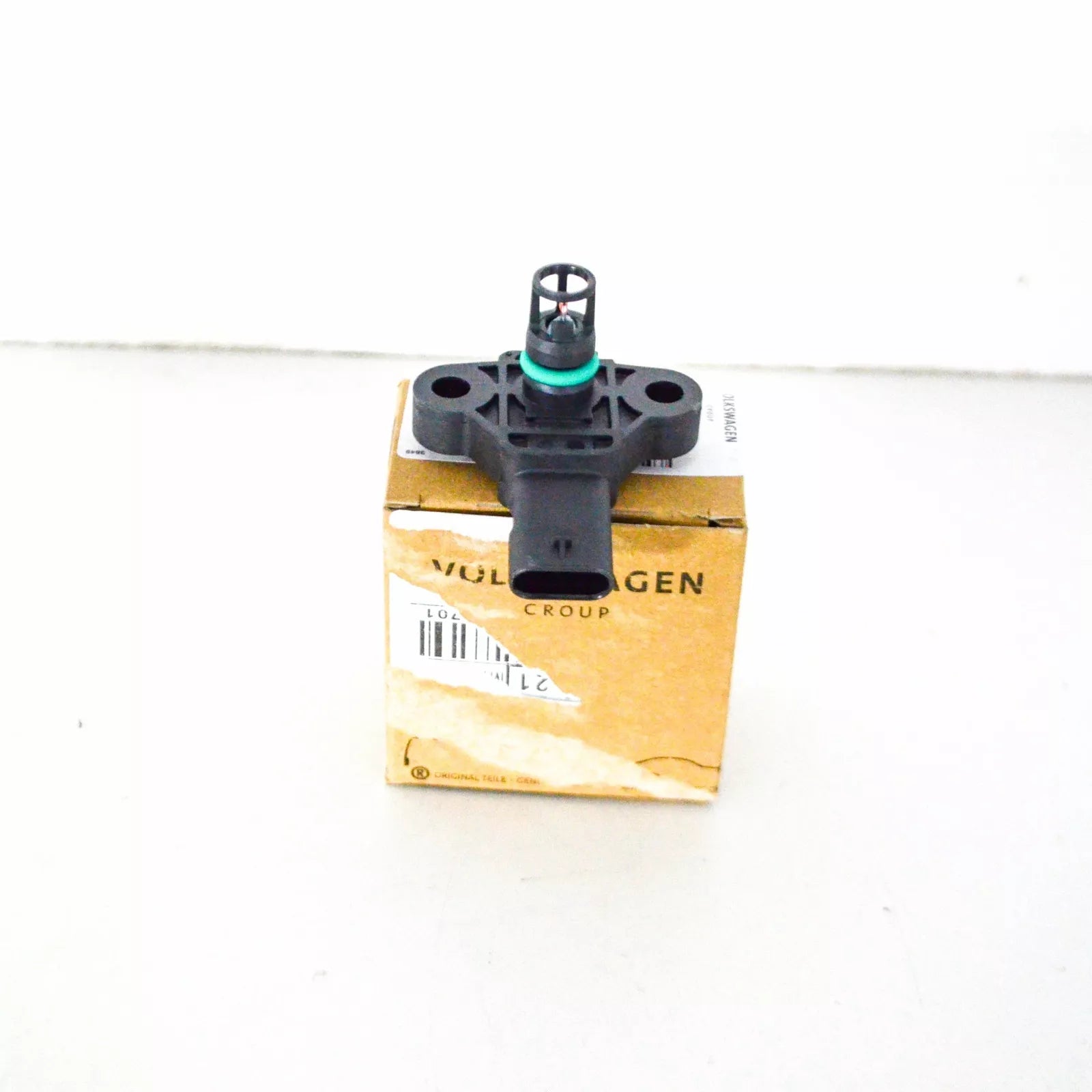 NEW VOLKSWAGEN GOLF MK7 PRESSURE SENSOR 04E906051J
