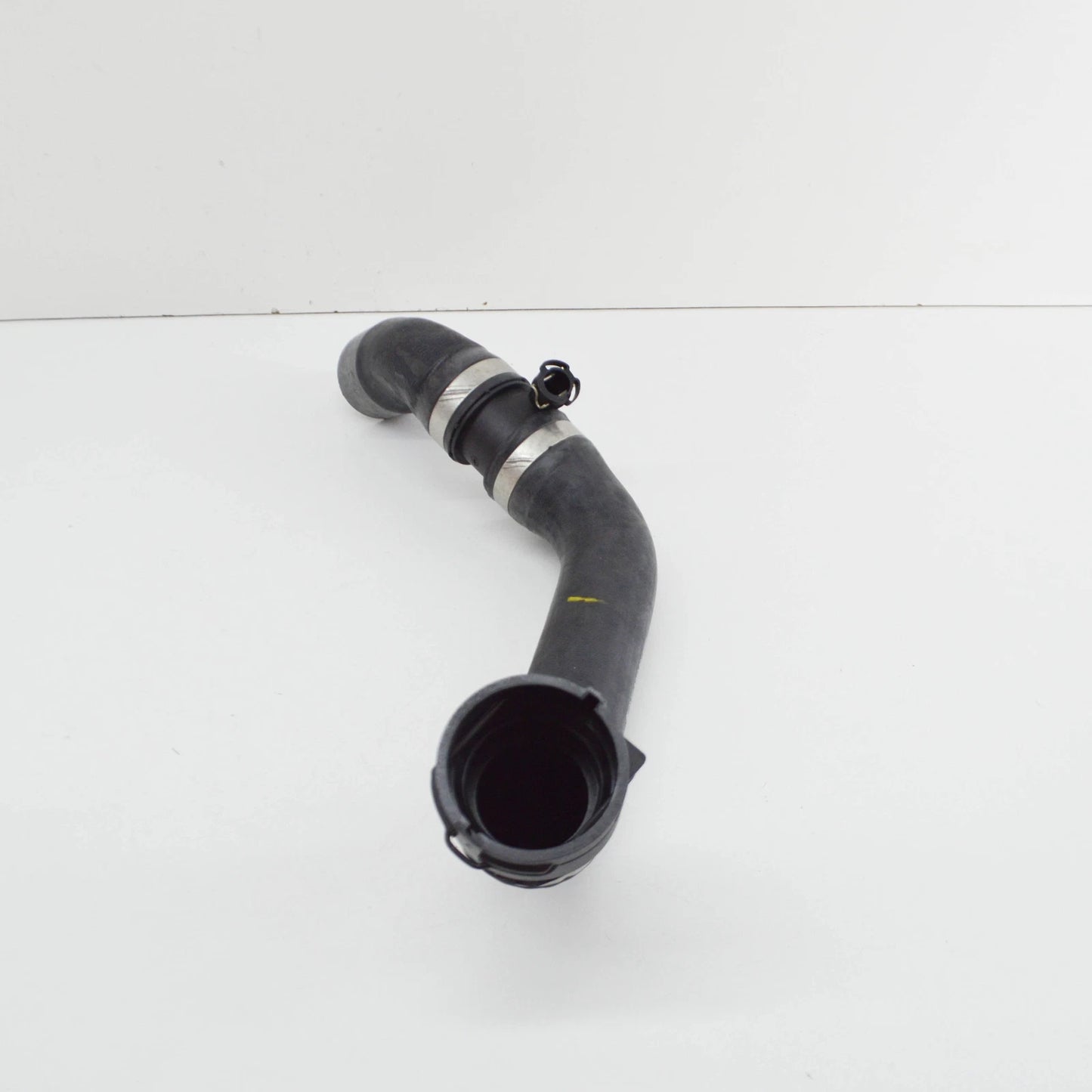NEW MERCEDES-BENZ SL R230 AMG RADIATOR TOP COOLANT HOSE A2305011582 ORIGINAL