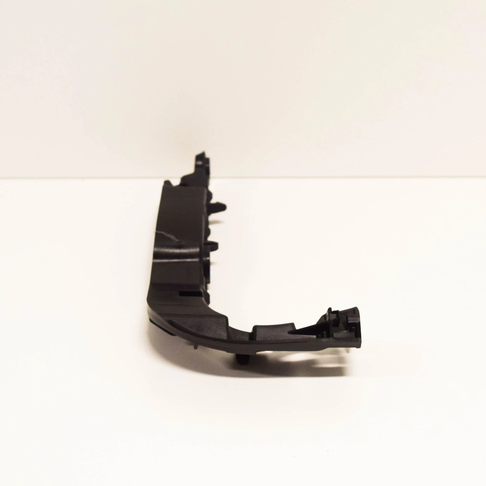 NEW AUDI A3 8V FRONT BUMPER LEFT SIDE SUPPORT BRACKET 8V3807183A ORIGINAL