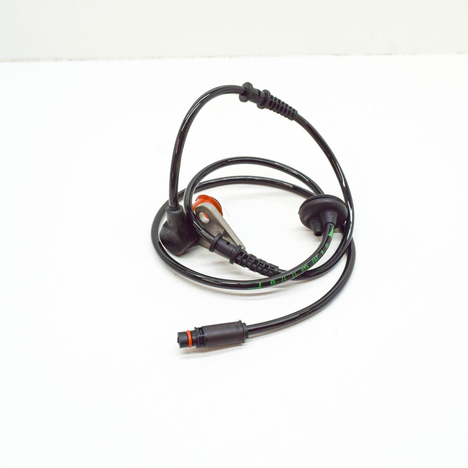 NEW MERCEDES-BENZ C W202 FRONT LEFT SPEED SENSOR SENDER UNIT A2025401717